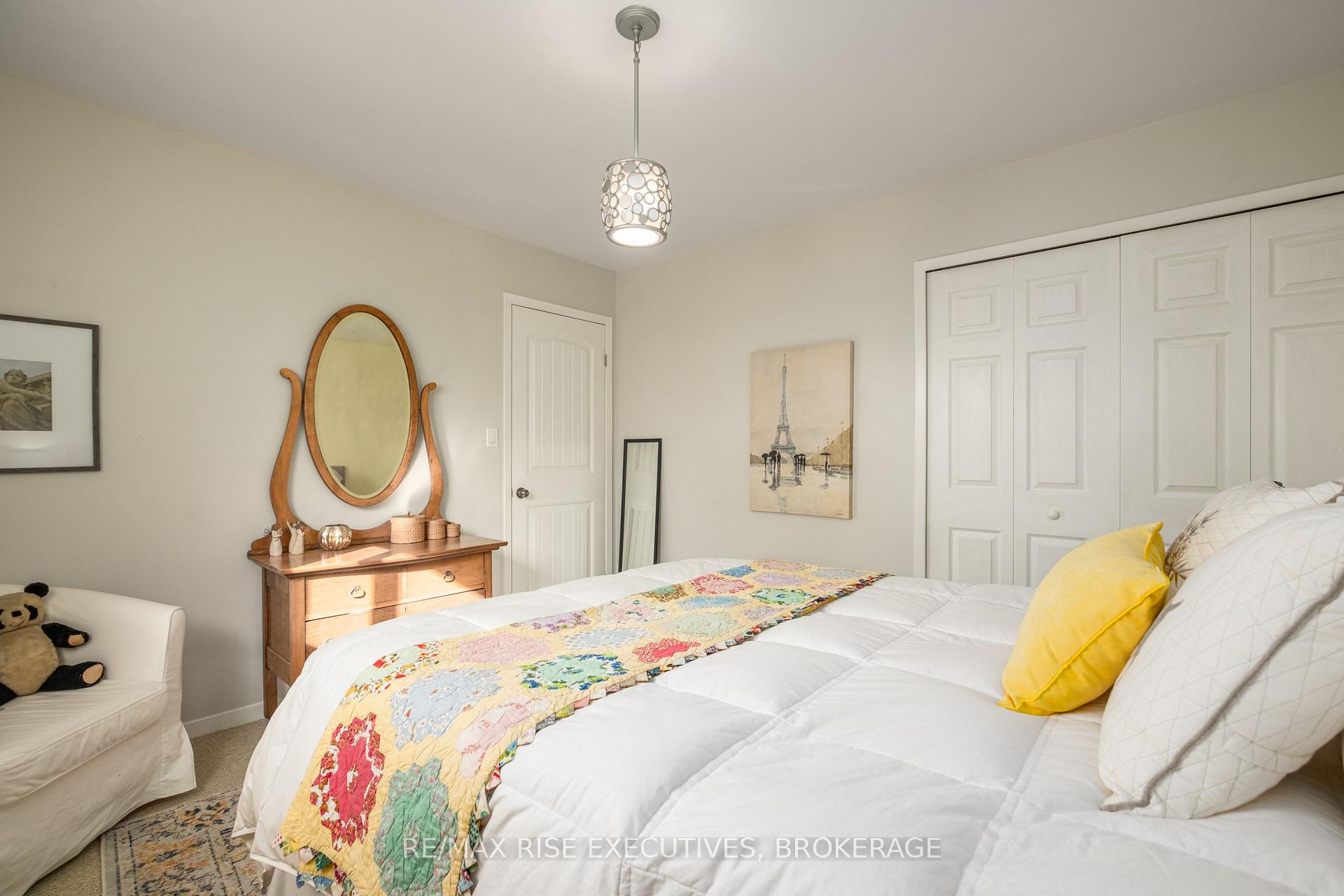 Photo 18 of 1056 Pinewood Place, Kingston, City Northwest — HOMEH