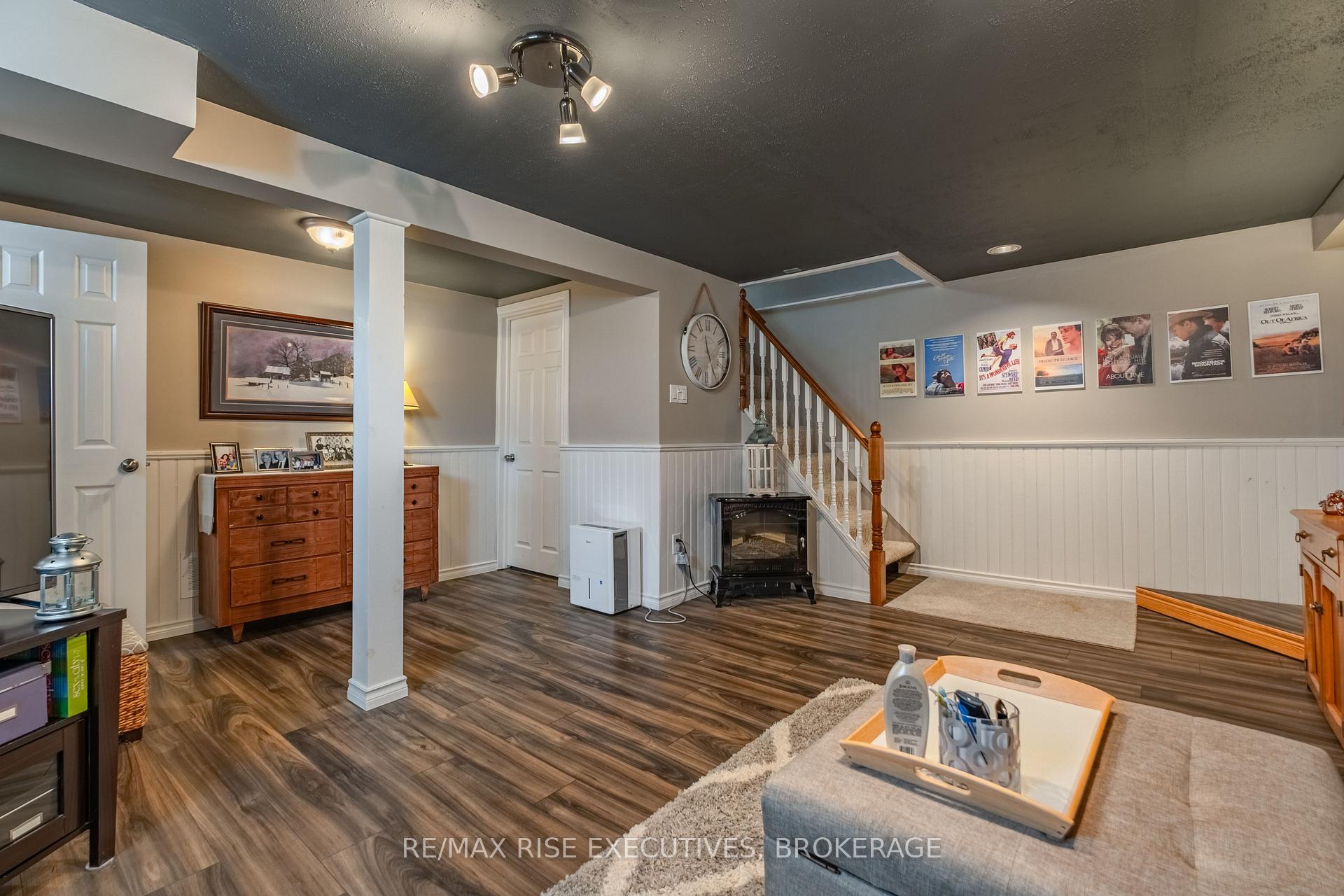 Photo 24 of 1056 Pinewood Place, Kingston, City Northwest — HOMEH