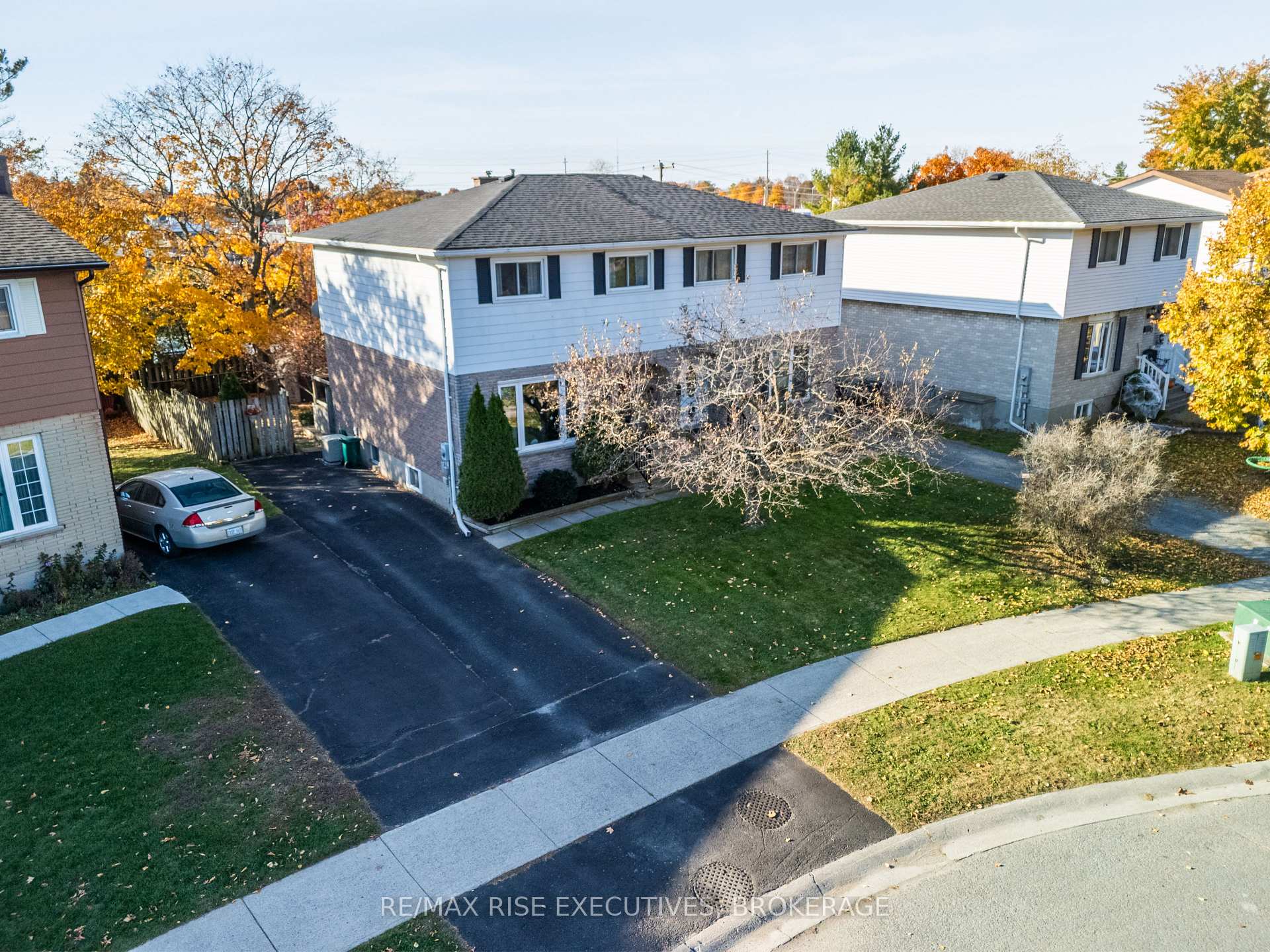 Photo 38 of 1056 Pinewood Place, Kingston, City Northwest — HOMEH