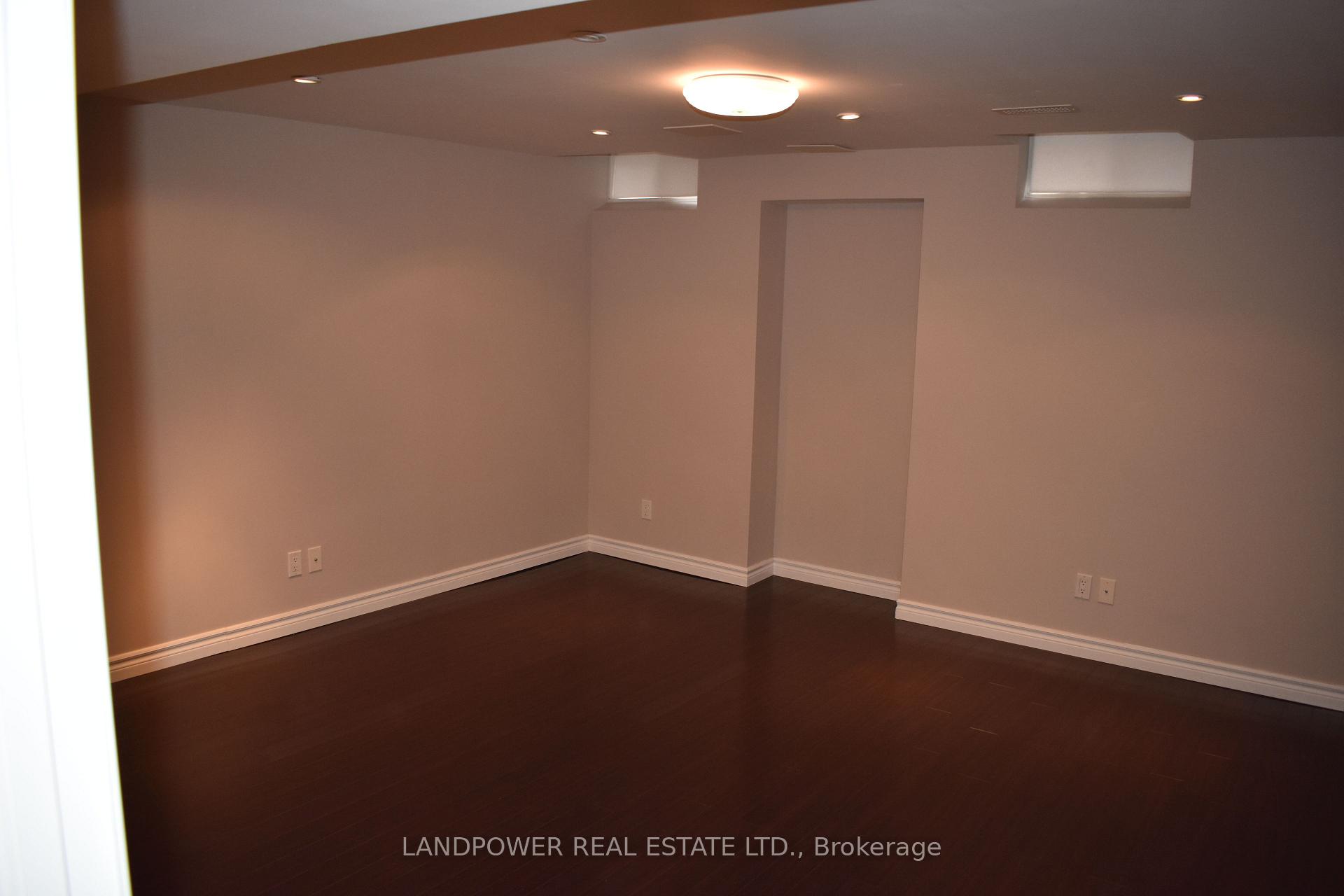 Photo 12 of 84 Vine Cliff Boulevard, Markham, Victoria Manor-Jennings Gate — HOMEH