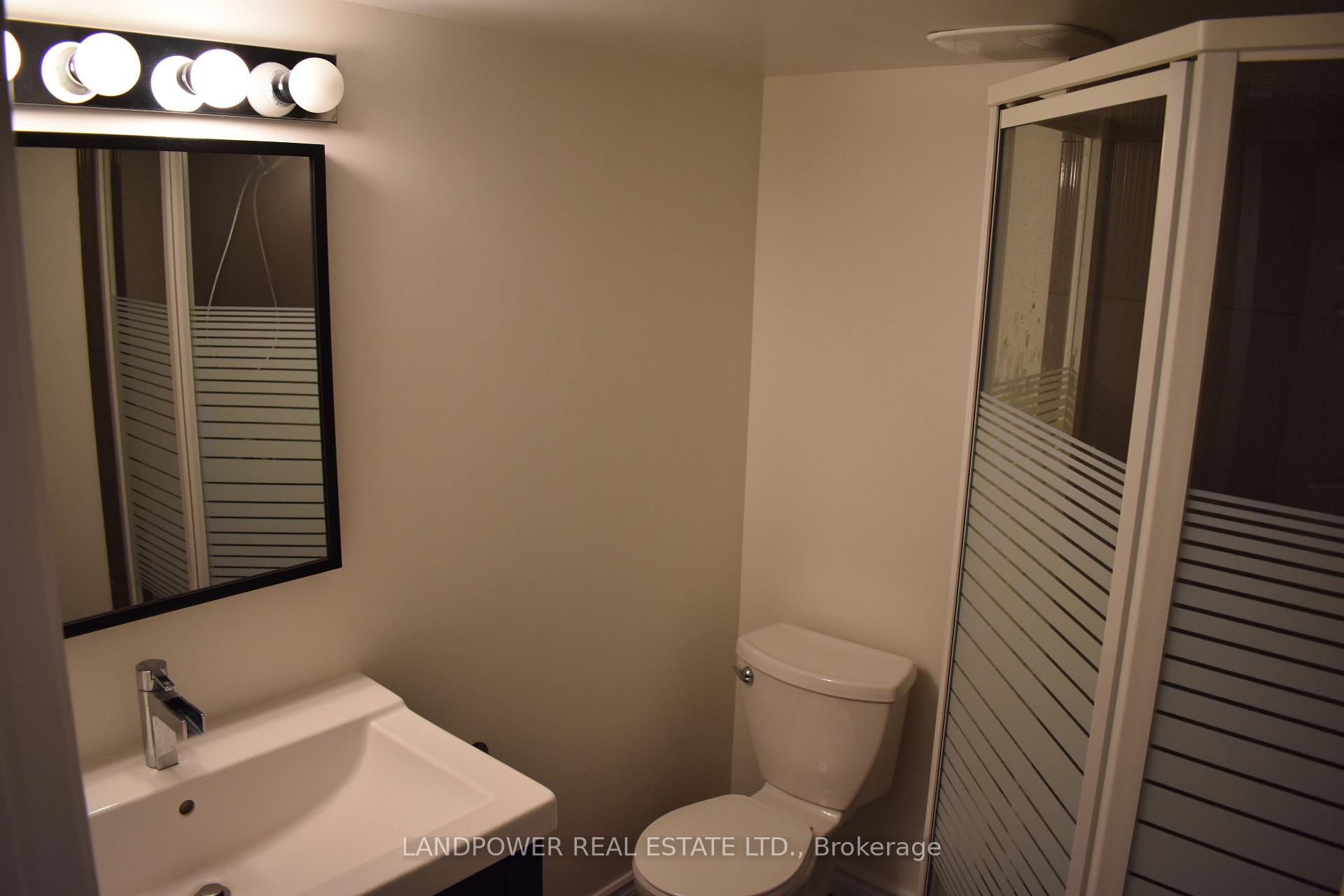 Photo 13 of 84 Vine Cliff Boulevard, Markham, Victoria Manor-Jennings Gate — HOMEH