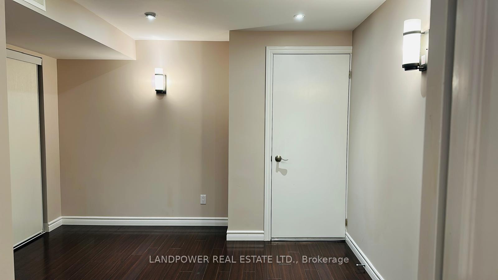 Photo 14 of 84 Vine Cliff Boulevard, Markham, Victoria Manor-Jennings Gate — HOMEH