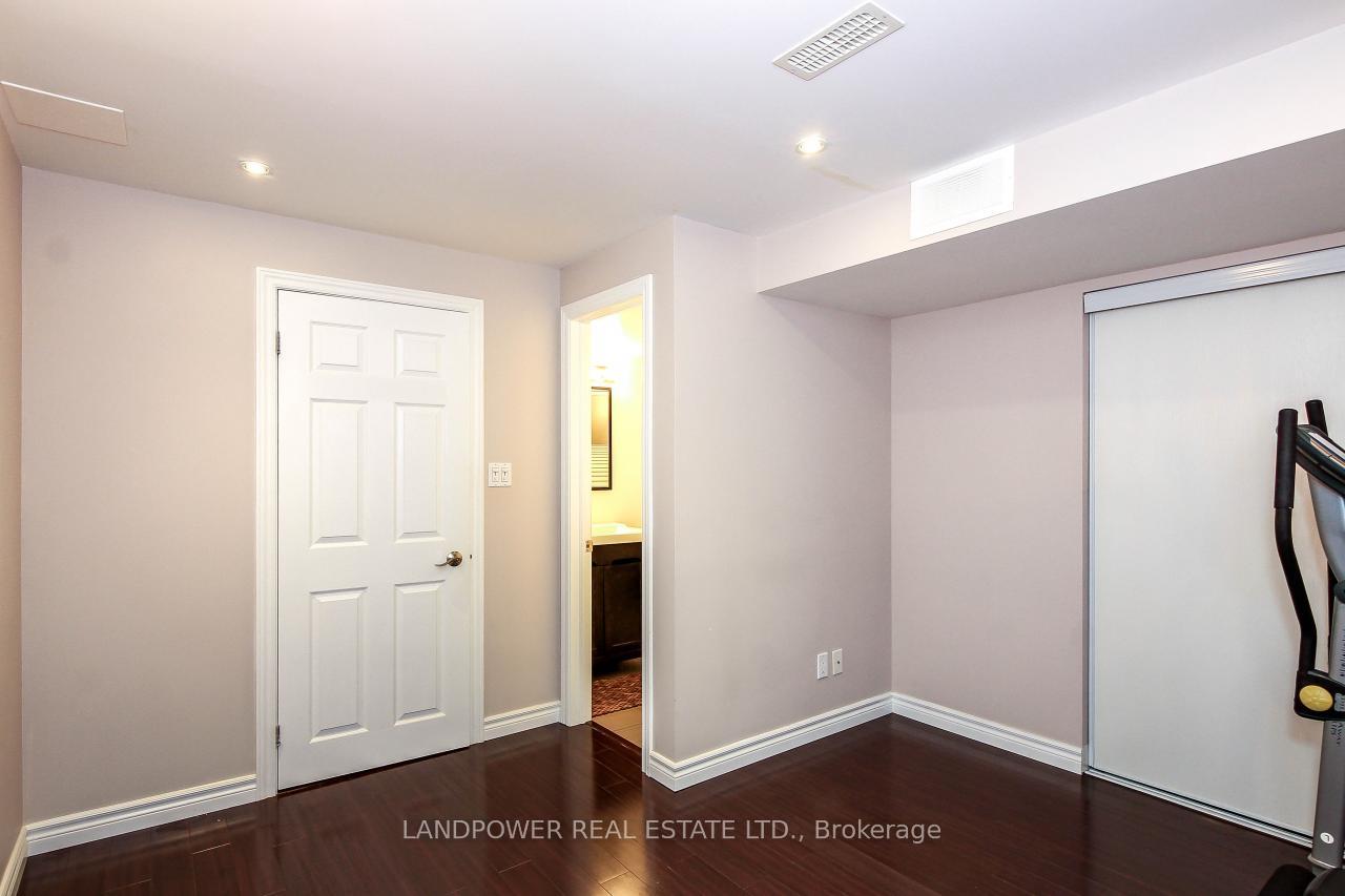 Photo 15 of 84 Vine Cliff Boulevard, Markham, Victoria Manor-Jennings Gate — HOMEH