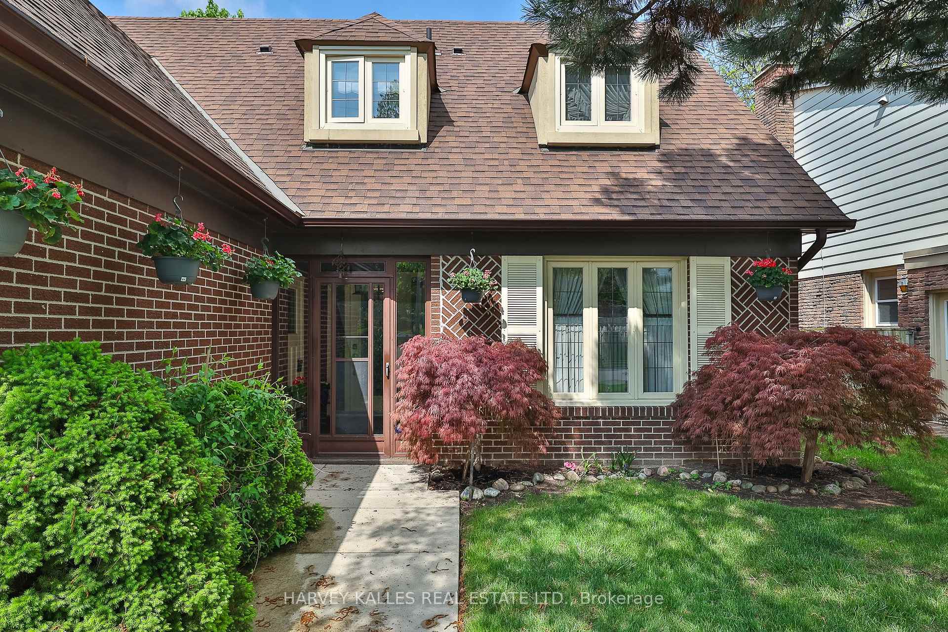Photo 3 of 28 Waggoners Wells Lane, Markham, German Mills — HOMEH