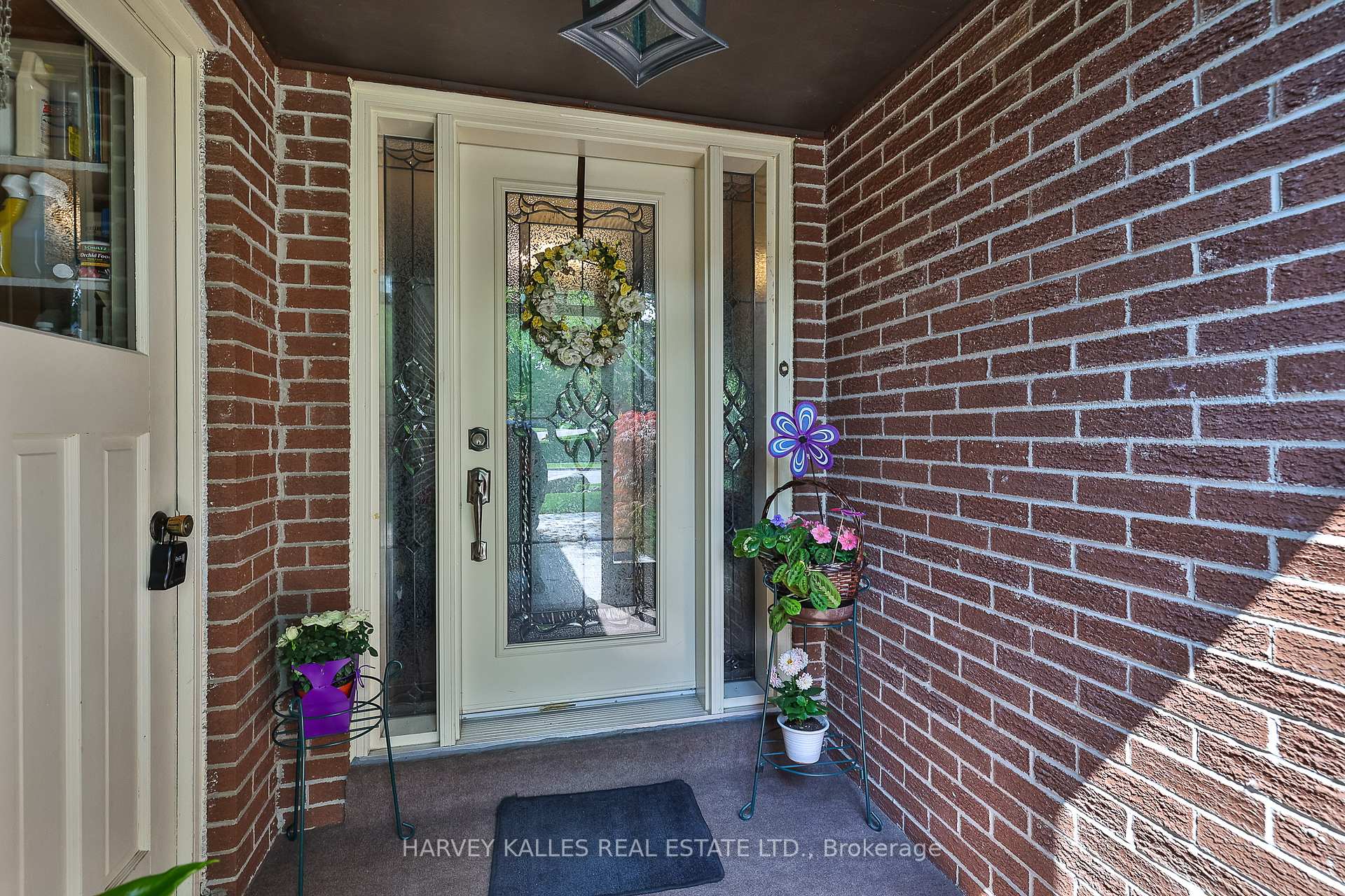 Photo 4 of 28 Waggoners Wells Lane, Markham, German Mills — HOMEH