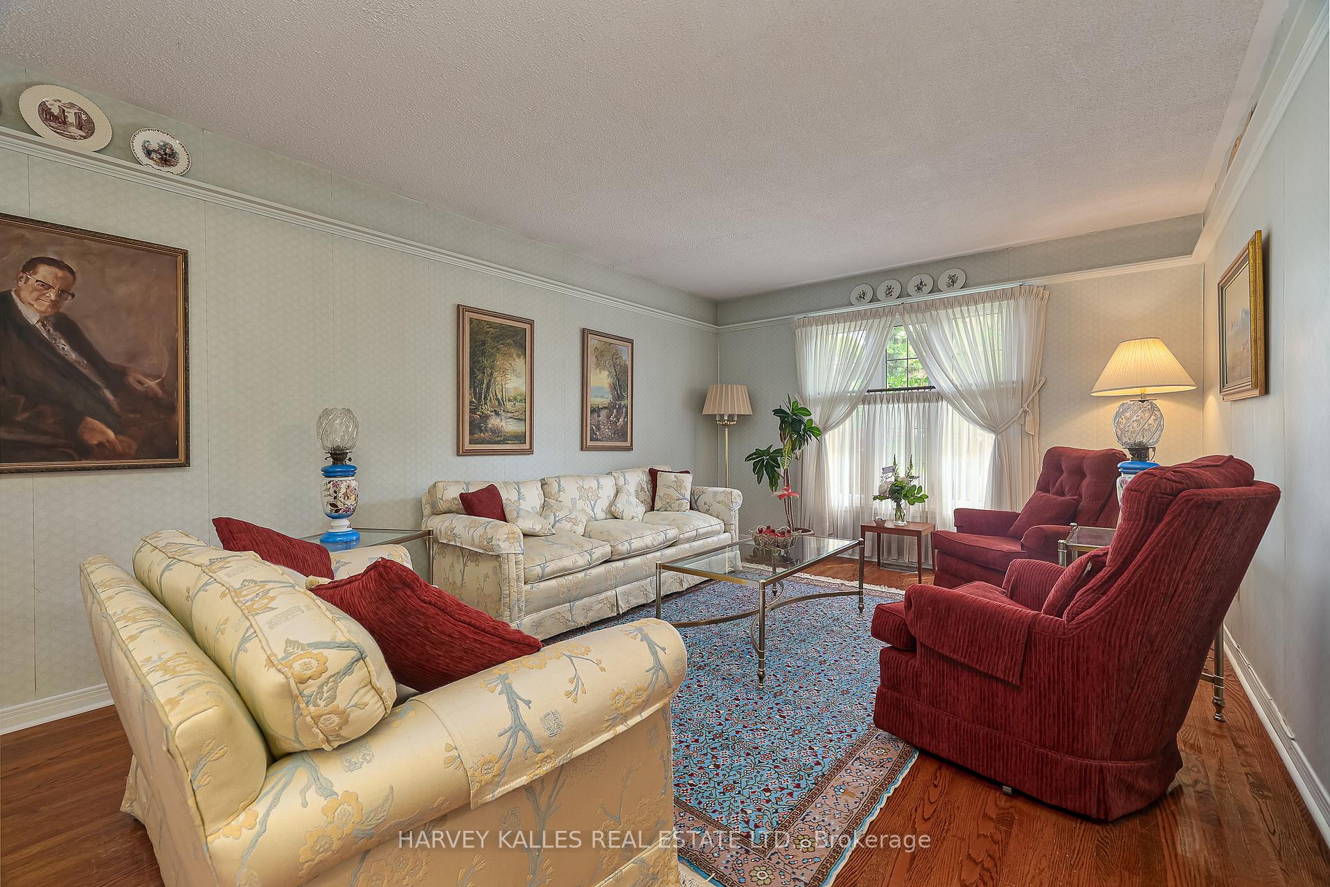 Photo 6 of 28 Waggoners Wells Lane, Markham, German Mills — HOMEH
