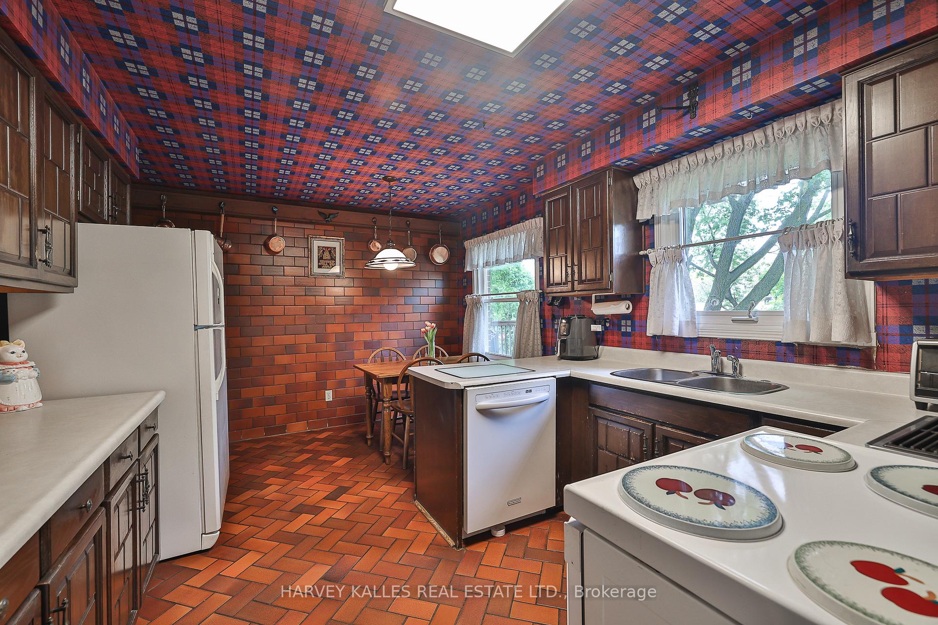 Photo 12 of 28 Waggoners Wells Lane, Markham, German Mills — HOMEH