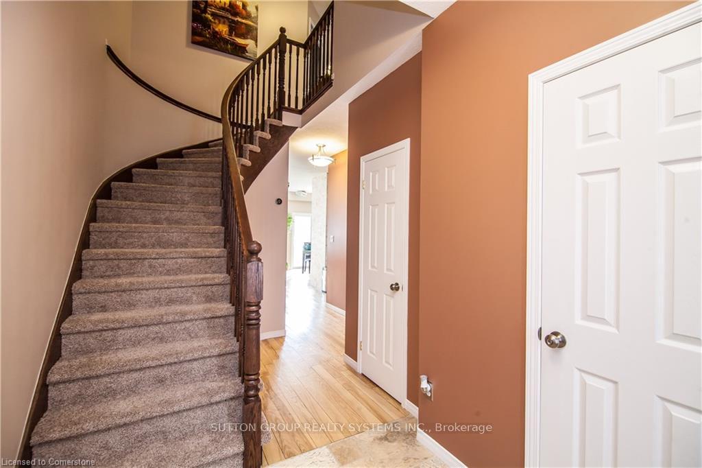 Photo 3 of Unit 13, 20 Pisa Drive, Hamilton, Stoney Creek — HOMEH
