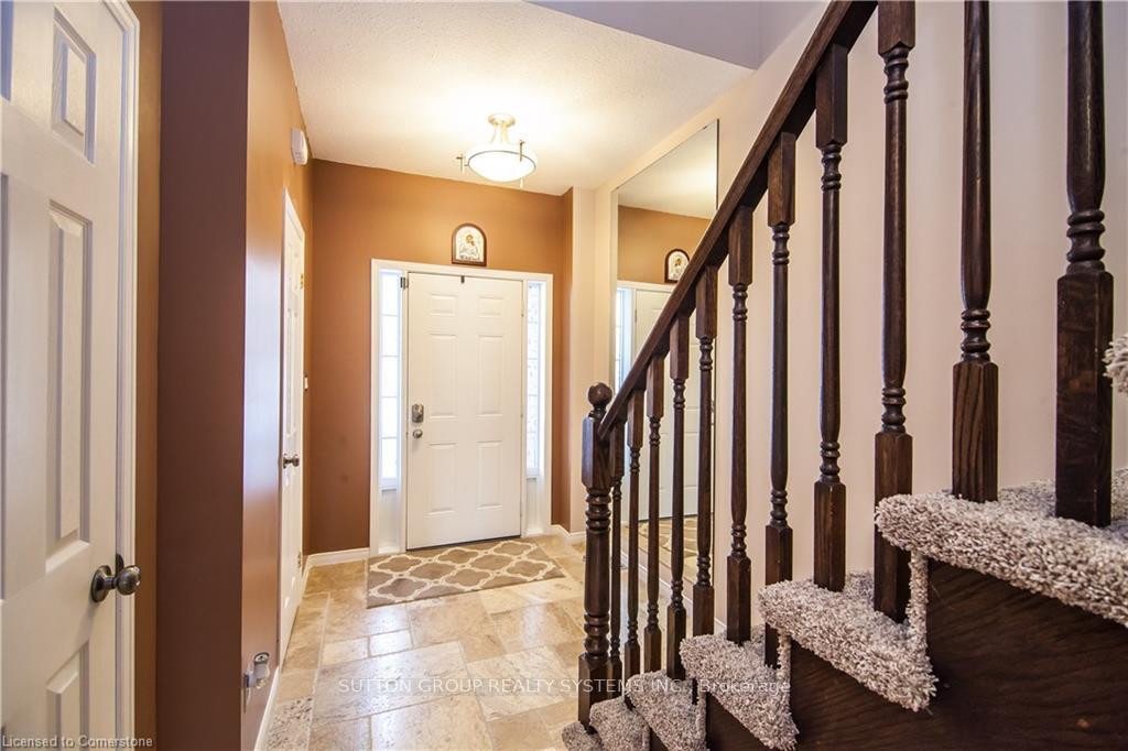 Photo 4 of Unit 13, 20 Pisa Drive, Hamilton, Stoney Creek — HOMEH