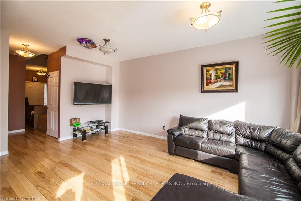 Photo 8 of Unit 13, 20 Pisa Drive, Hamilton, Stoney Creek — HOMEH