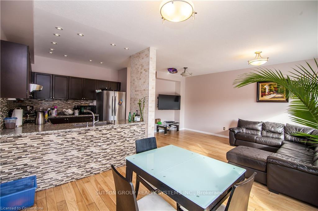 Photo 9 of Unit 13, 20 Pisa Drive, Hamilton, Stoney Creek — HOMEH
