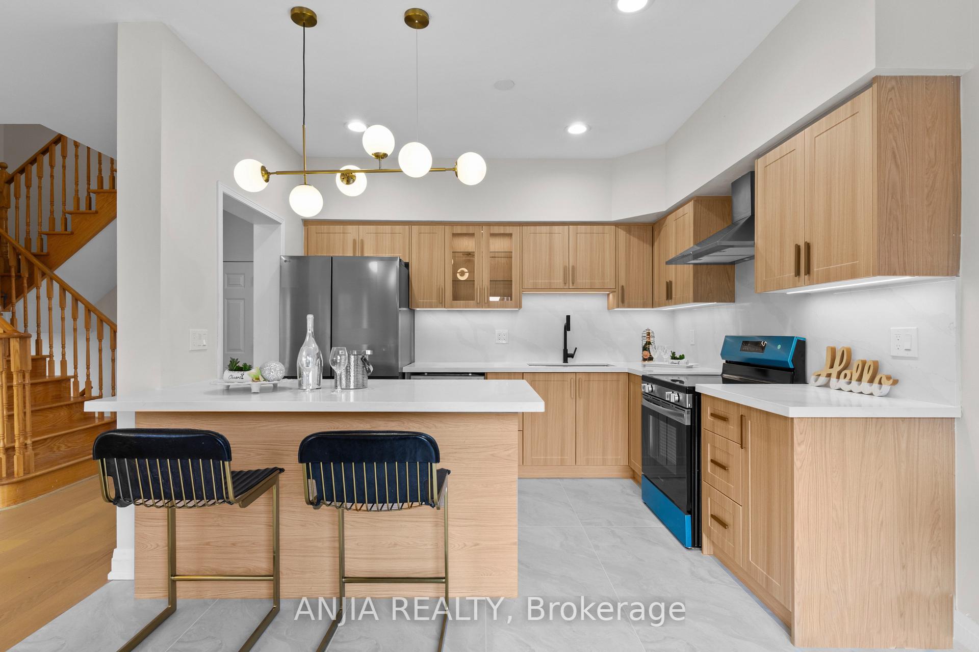 Photo 9 of 6 Elmrill Road, Markham, Berczy — HOMEH
