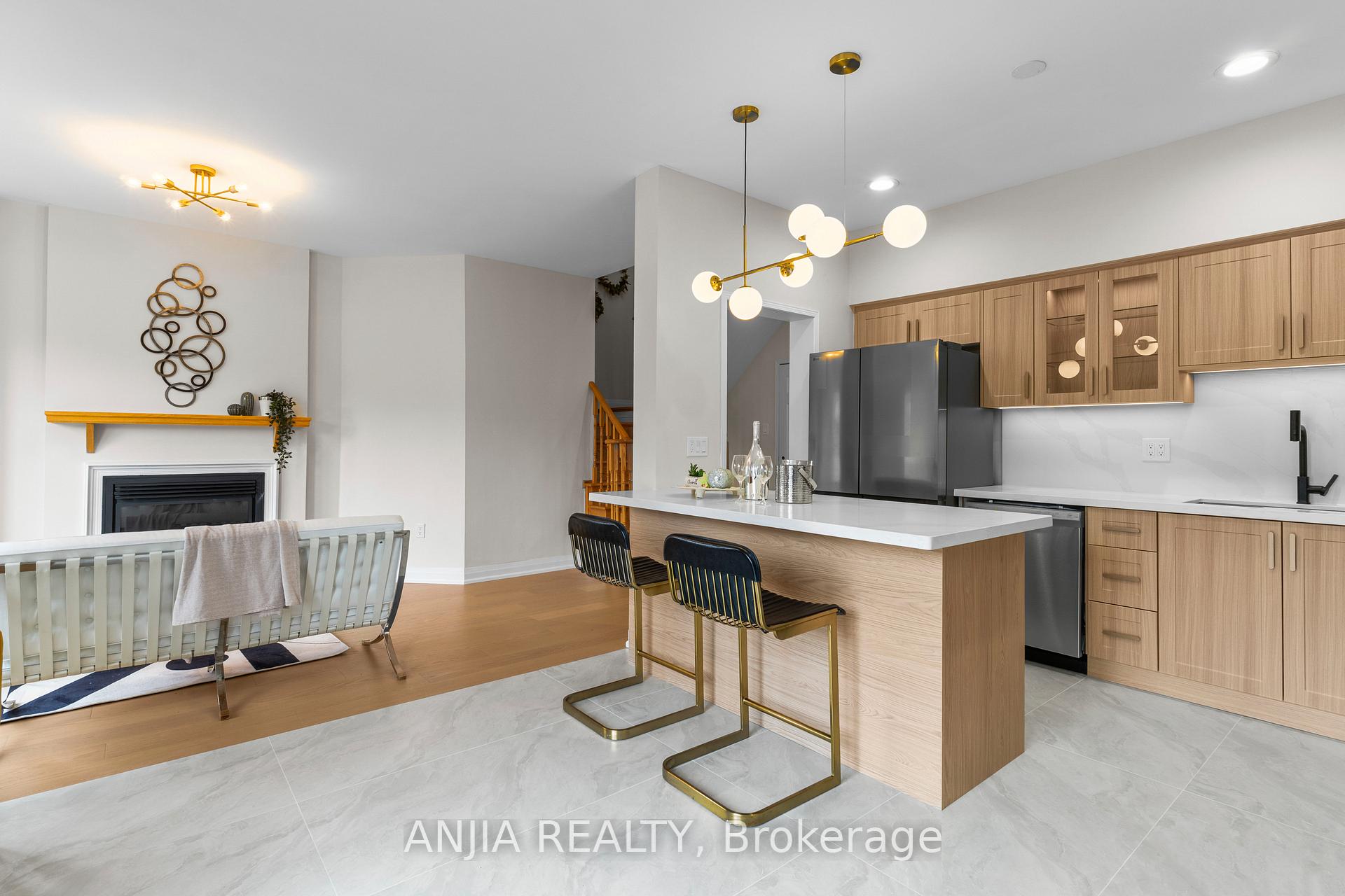 Photo 10 of 6 Elmrill Road, Markham, Berczy — HOMEH