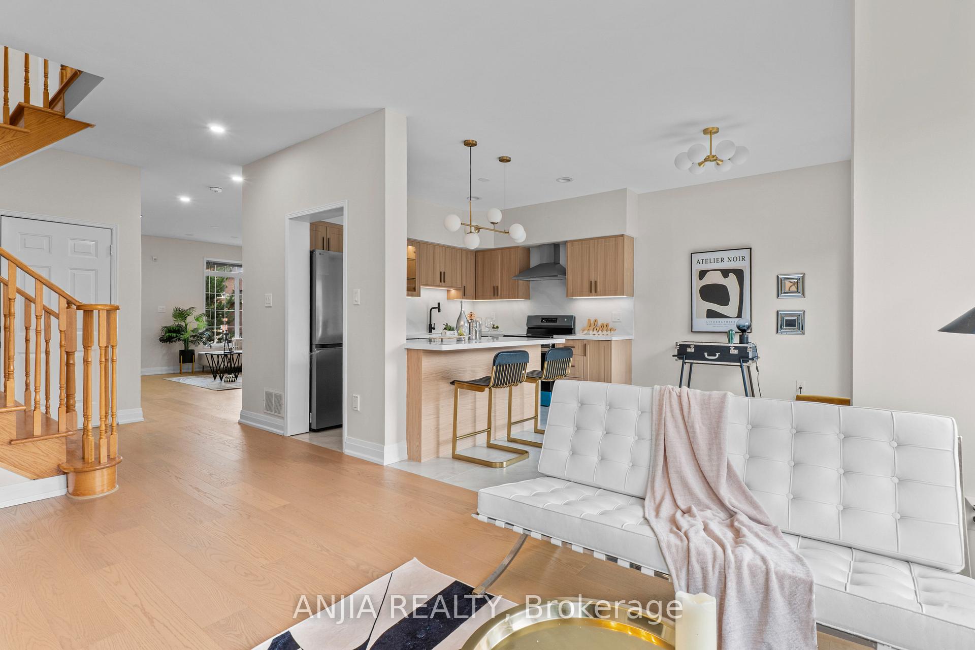Photo 14 of 6 Elmrill Road, Markham, Berczy — HOMEH