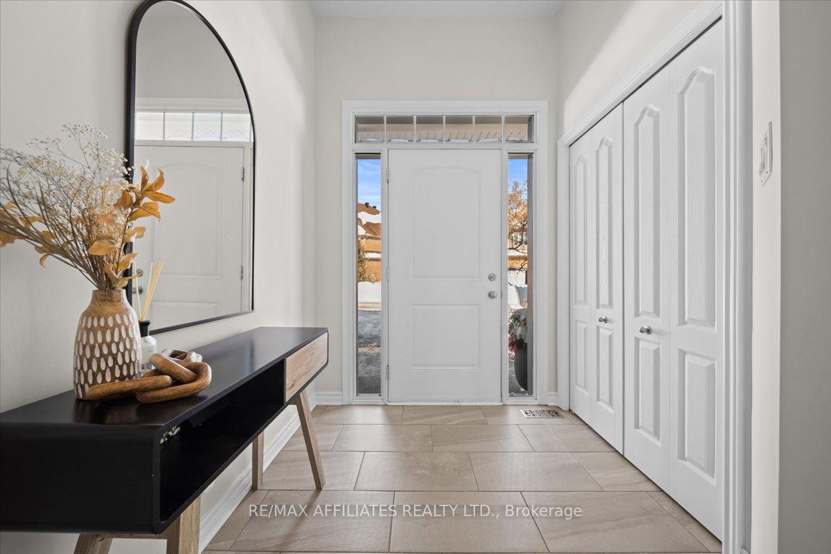 Photo 2 of 1579 Carronbridge Circle, Ottawa, Kanata - Emerald Meadows/Trailwest — HOMEH