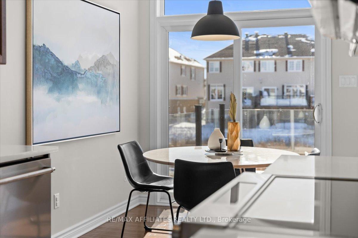 Photo 14 of 1579 Carronbridge Circle, Ottawa, Kanata - Emerald Meadows/Trailwest — HOMEH