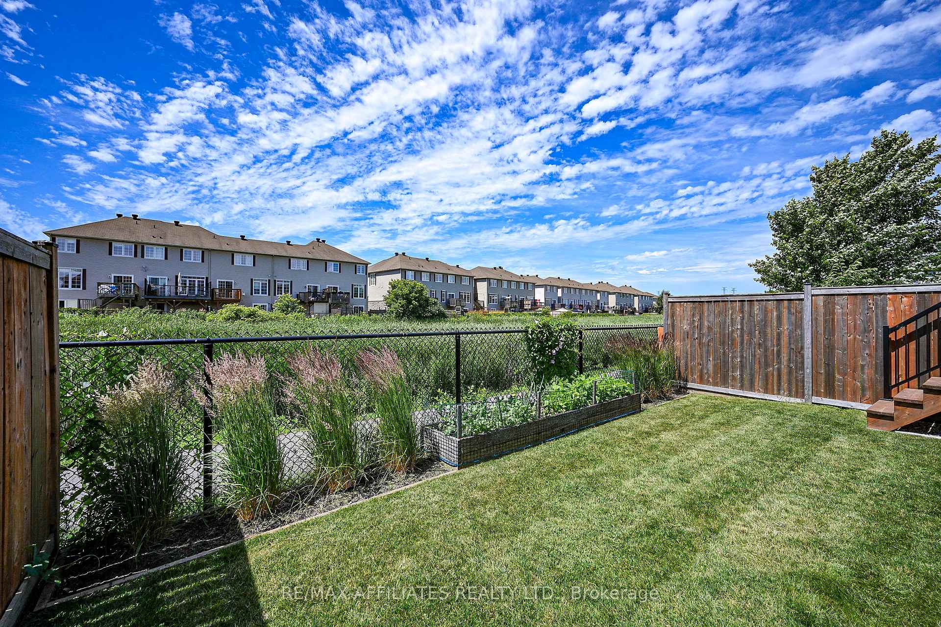 Photo 41 of 1579 Carronbridge Circle, Ottawa, Kanata - Emerald Meadows/Trailwest — HOMEH