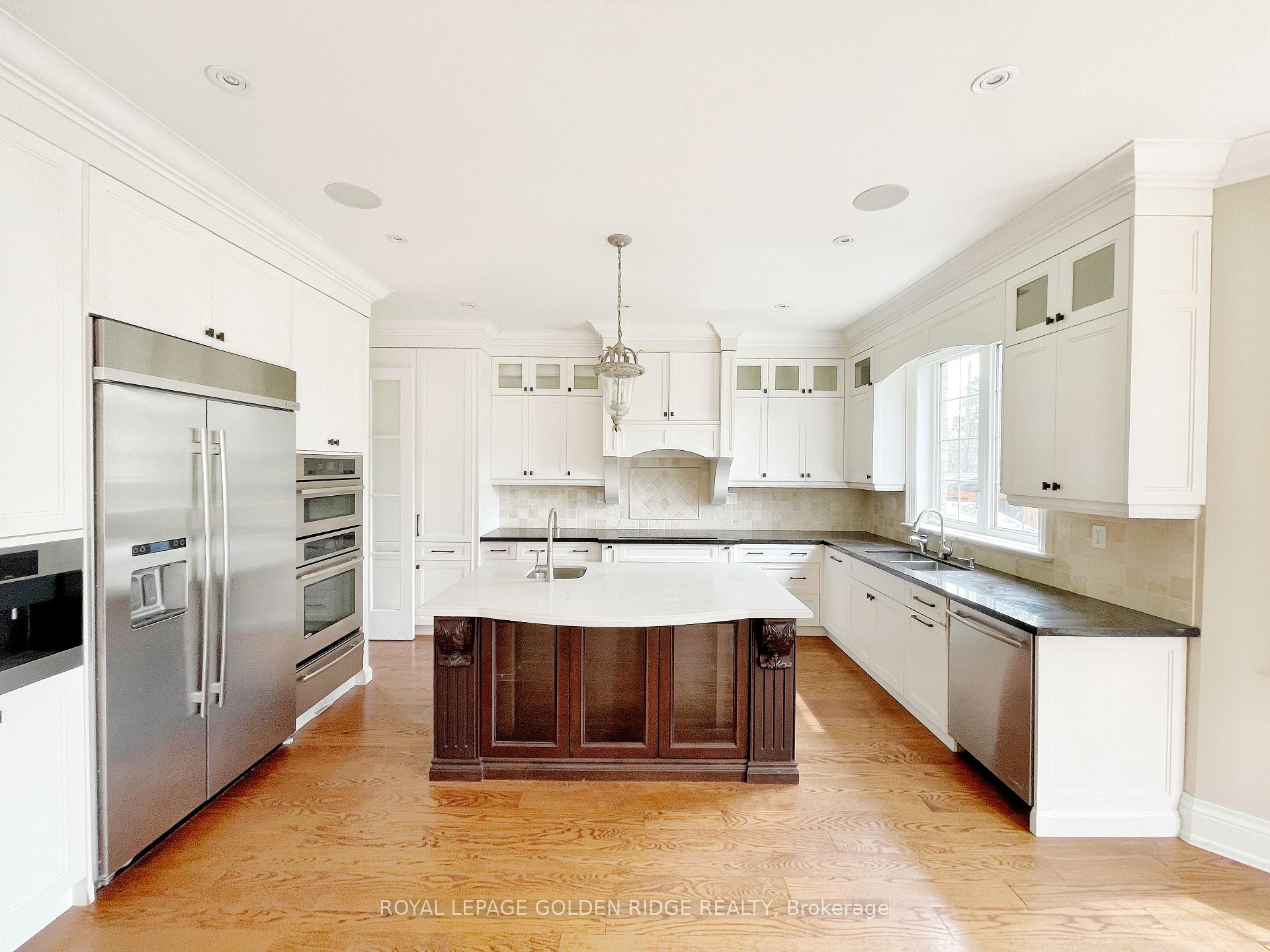 Photo 4 of 195 Krieghoff Avenue, Markham, Unionville — HOMEH