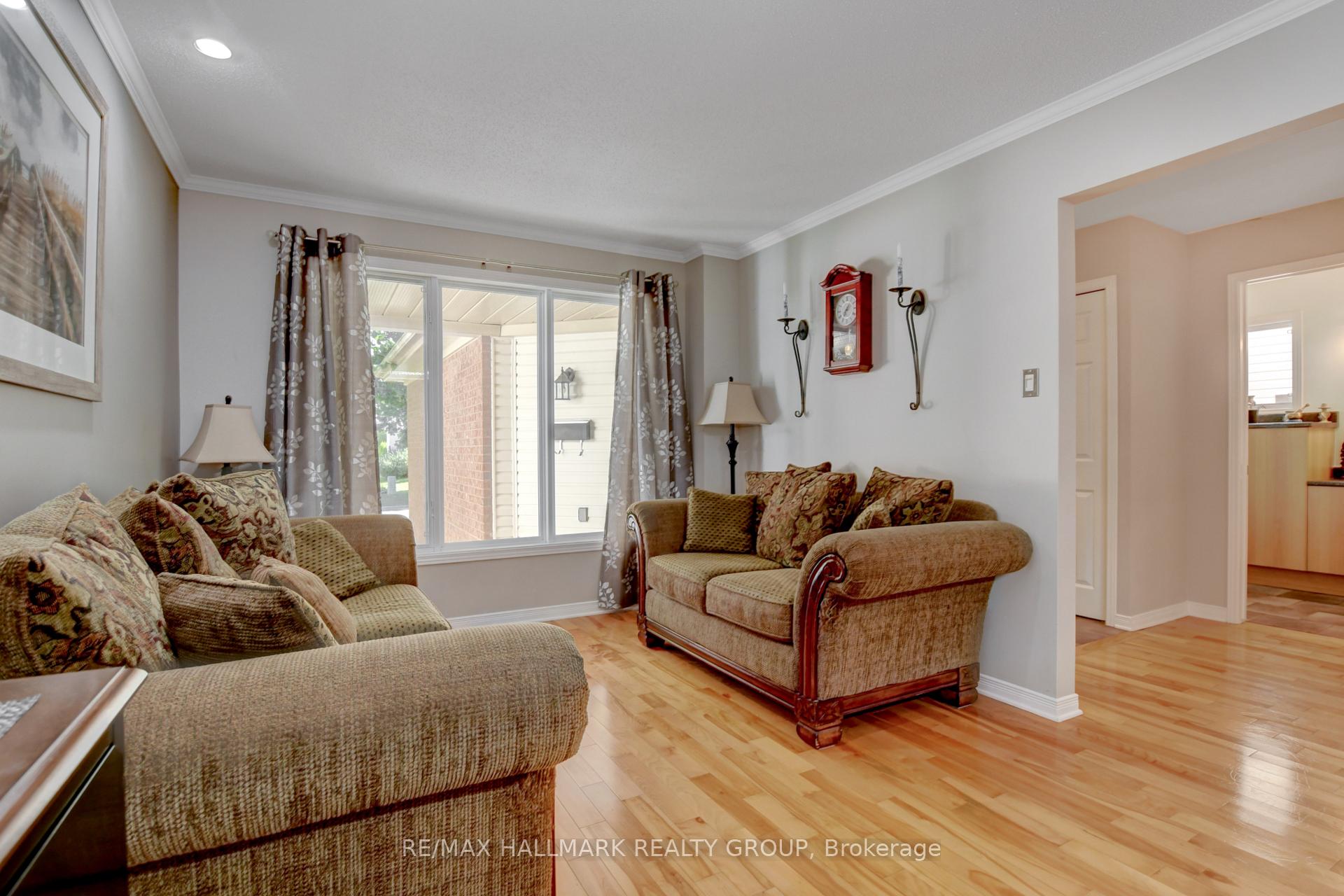 Photo 5 of 87 Moresby Drive, Ottawa, Kanata - Bridlewood — HOMEH