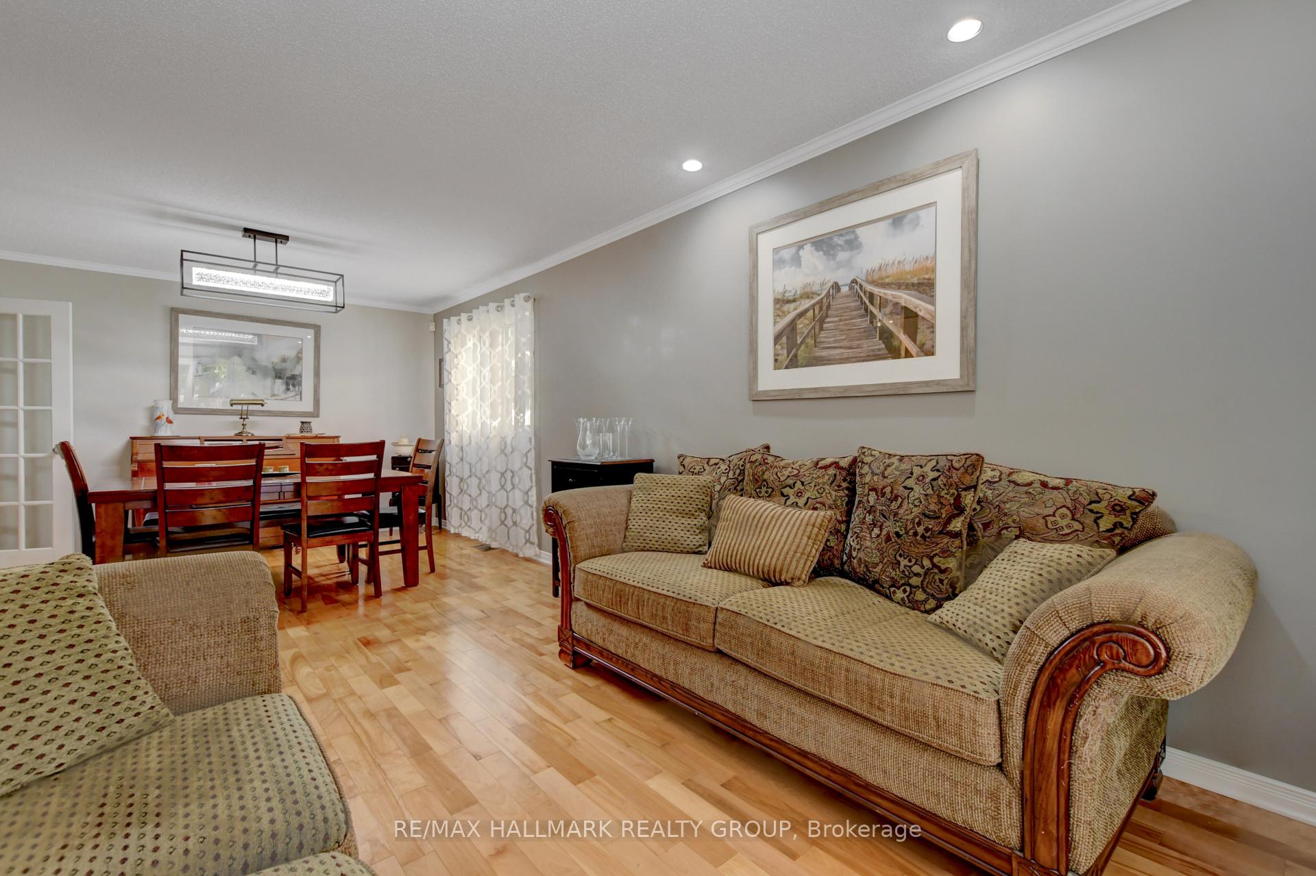 Photo 9 of 87 Moresby Drive, Ottawa, Kanata - Bridlewood — HOMEH