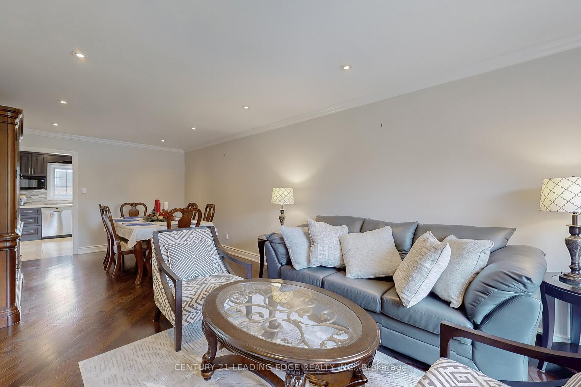 Photo 7 of 4 Townley Avenue, Markham, Milliken Mills East — HOMEH