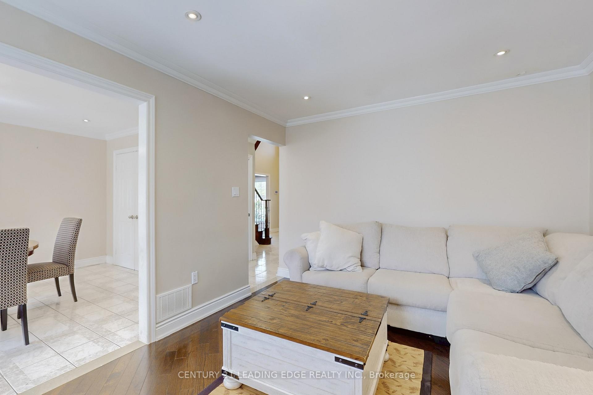 Photo 11 of 4 Townley Avenue, Markham, Milliken Mills East — HOMEH
