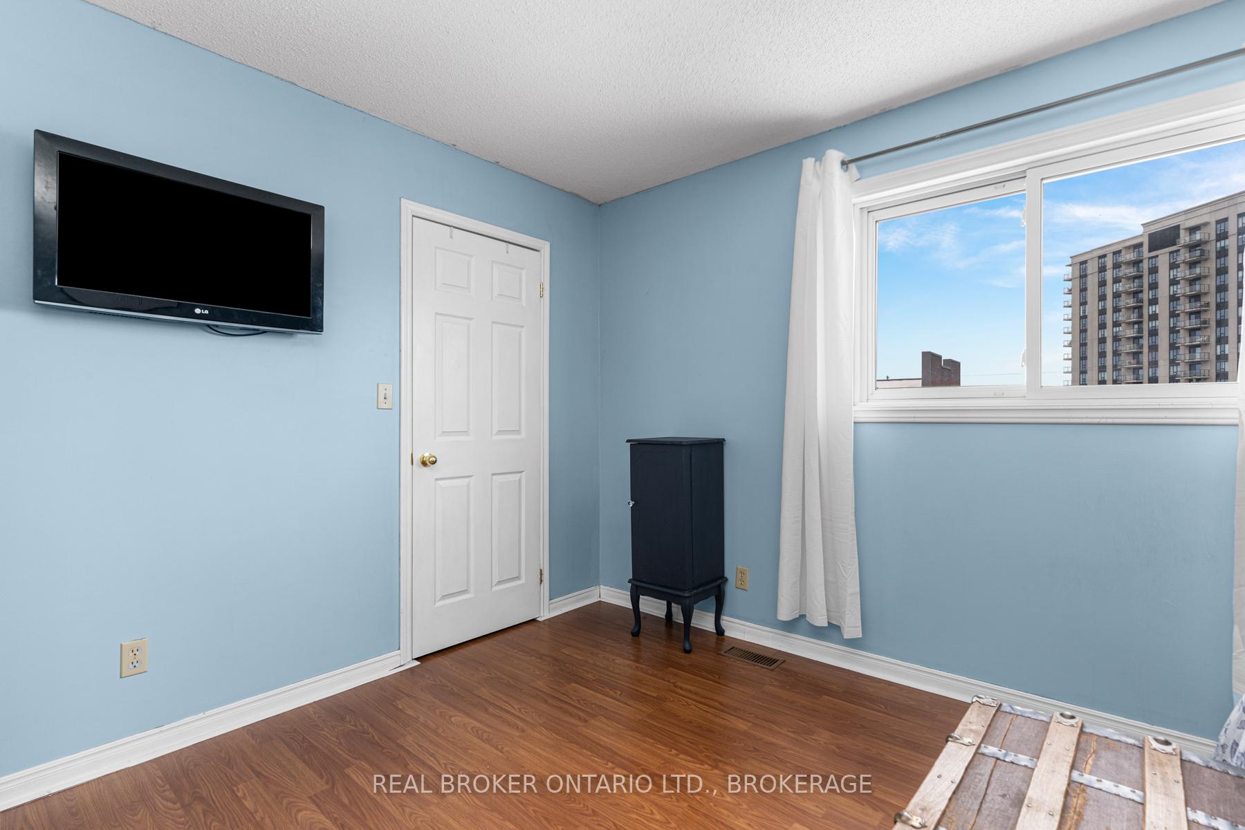 Photo 18 of 633 Davis Drive, Kingston, East Gardiners Rd — HOMEH