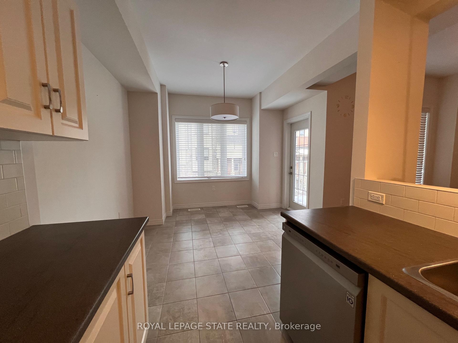 Photo 9 of 33 Marr Lane, Hamilton, Ancaster — HOMEH