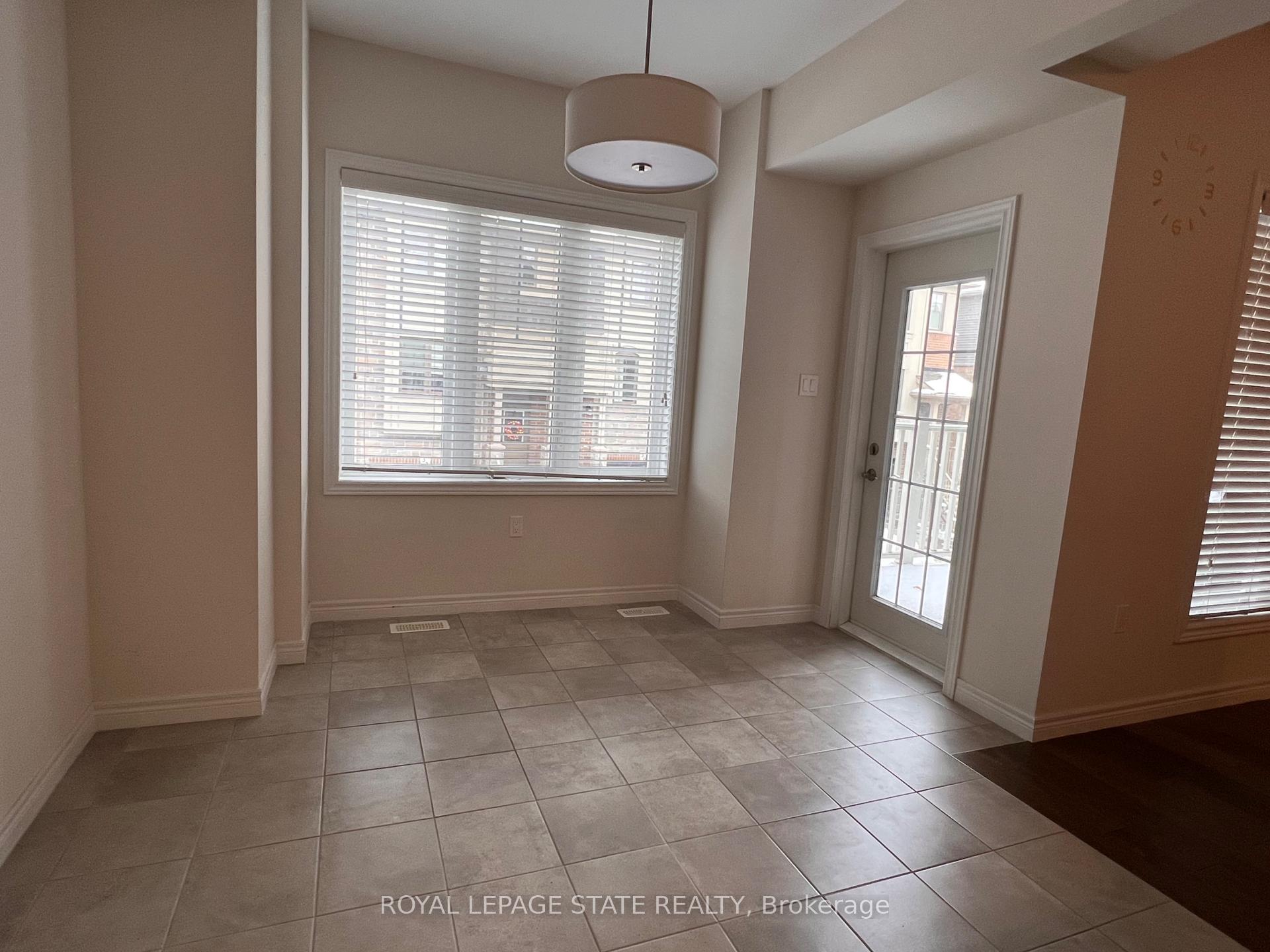 Photo 10 of 33 Marr Lane, Hamilton, Ancaster — HOMEH