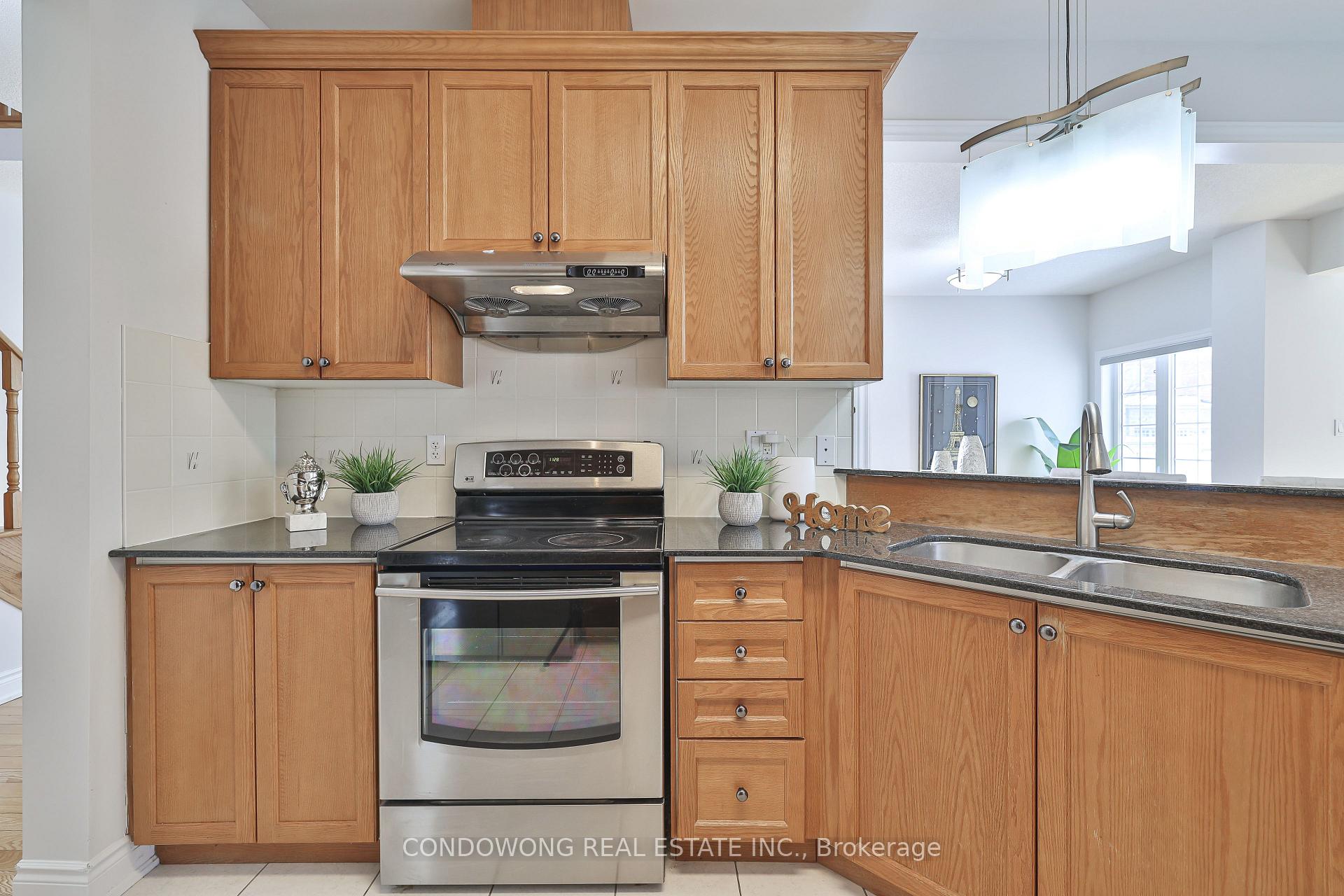 Photo 10 of 87 Avoca Drive, Markham, Village Green-South Unionville — HOMEH