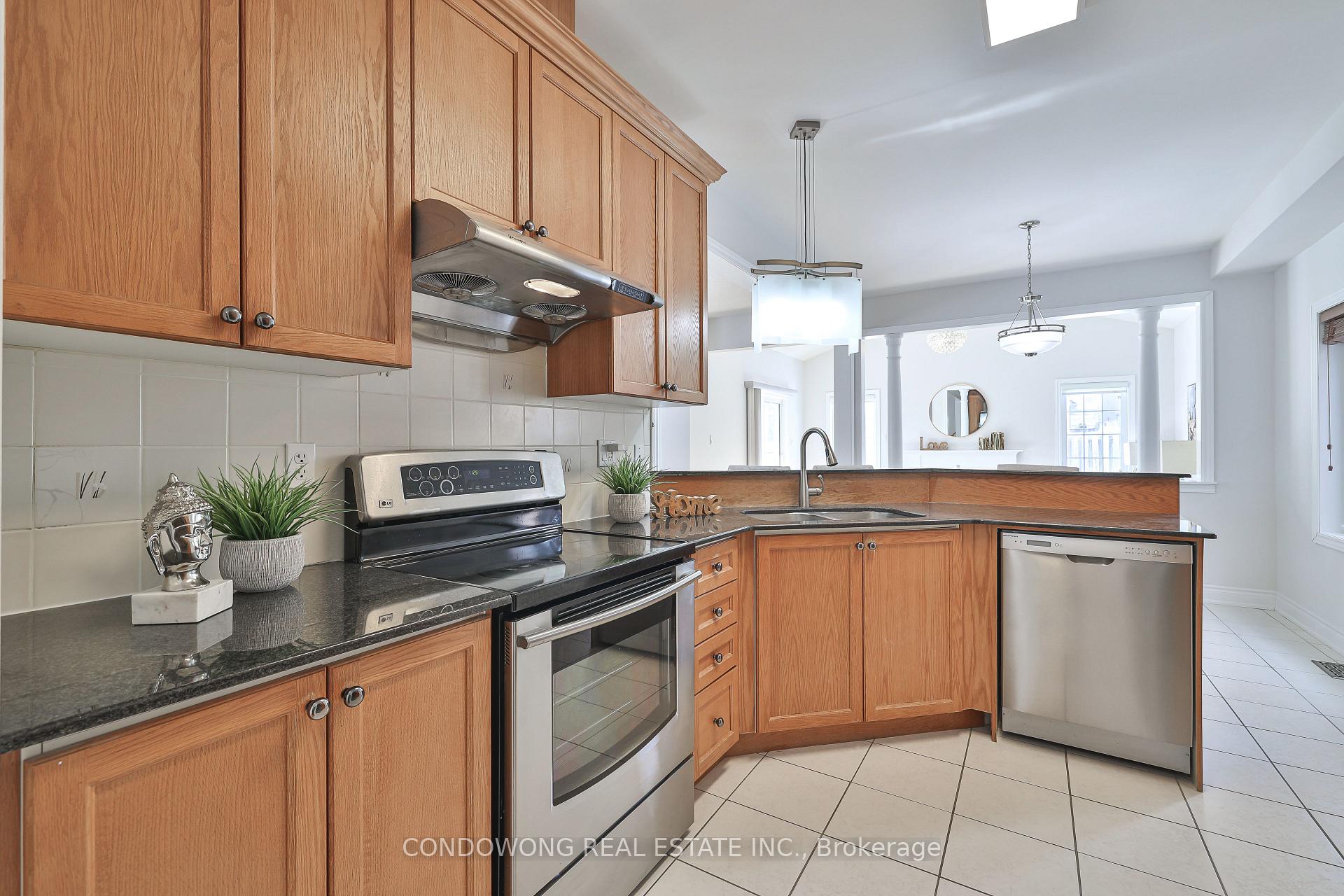 Photo 11 of 87 Avoca Drive, Markham, Village Green-South Unionville — HOMEH