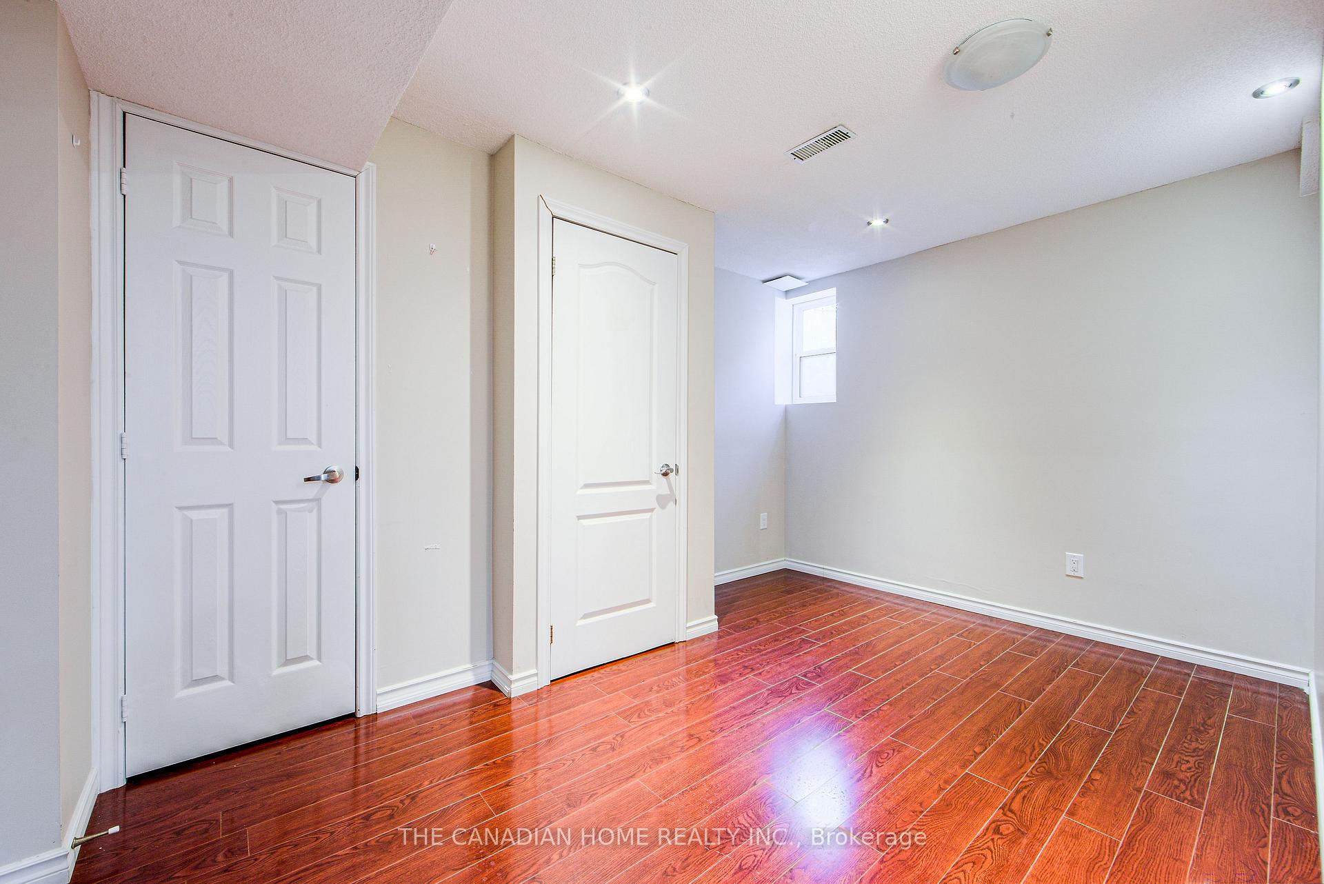 Photo 5 of Unit Bsmnt, 983 Kennedy Circle, Milton, Coates — HOMEH