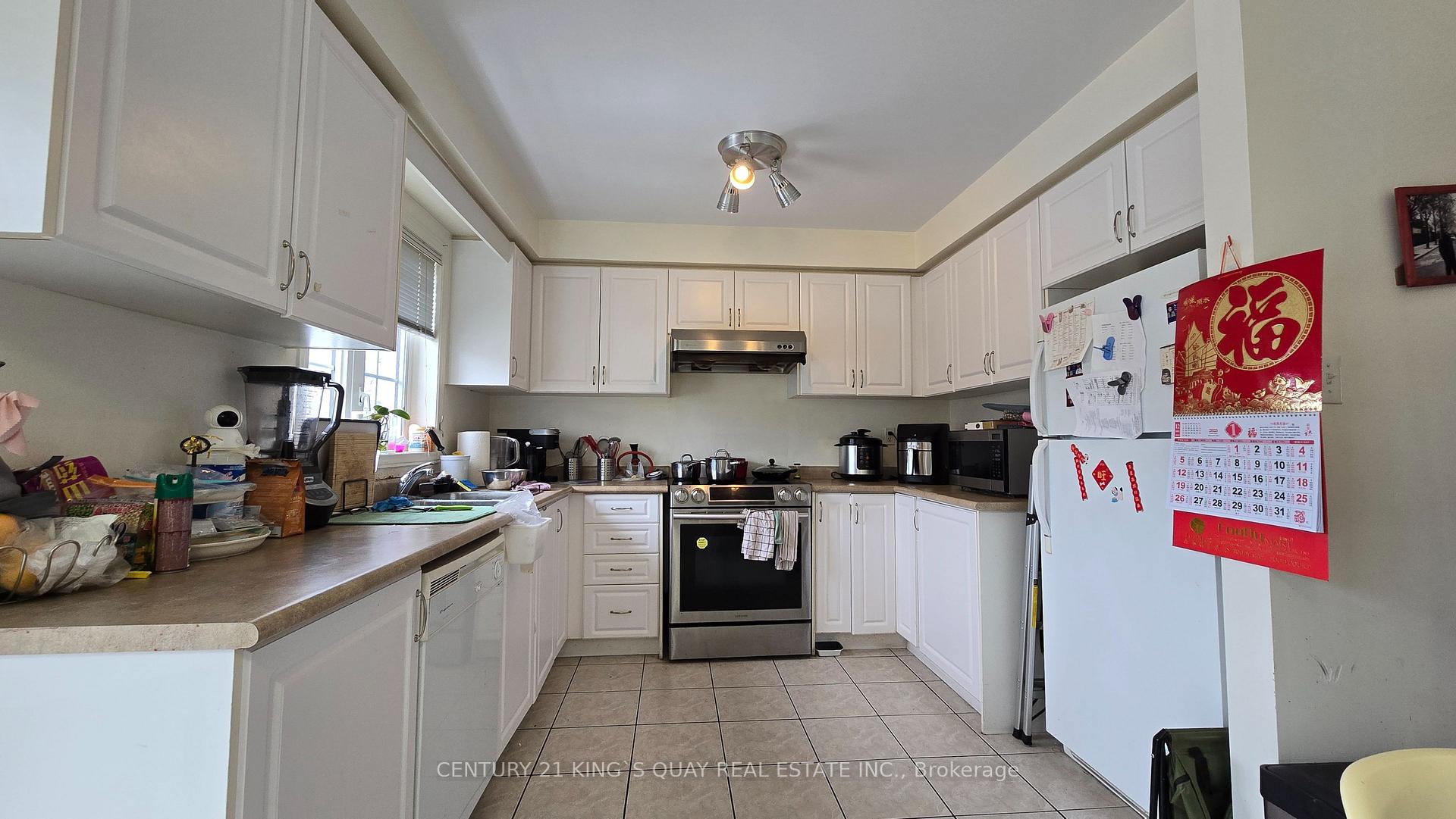 Photo 7 of 23 Prince Charles Way, Markham, Berczy — HOMEH