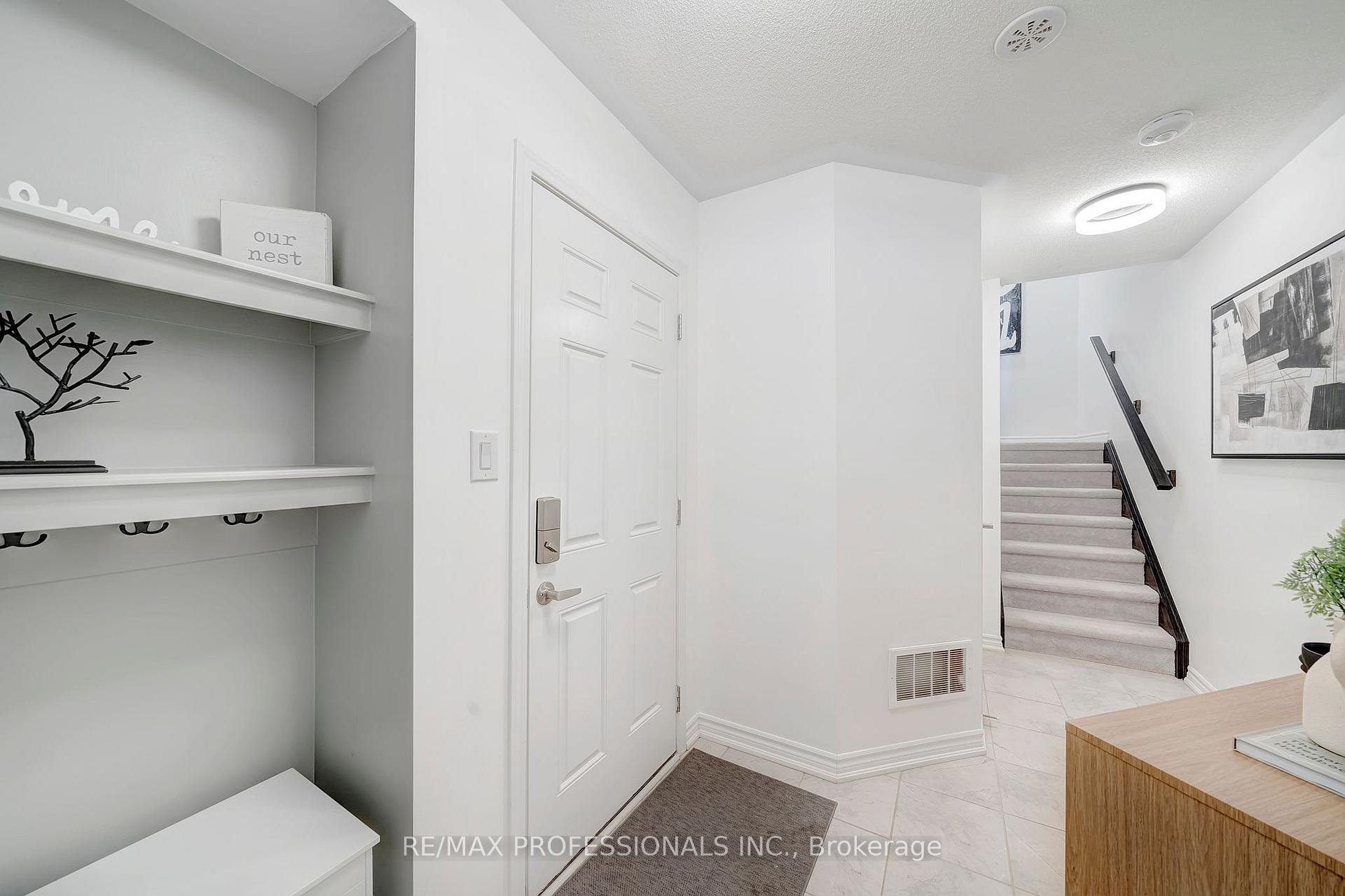 Photo 3 of 1272 Hop Place, Milton, Cobban — HOMEH