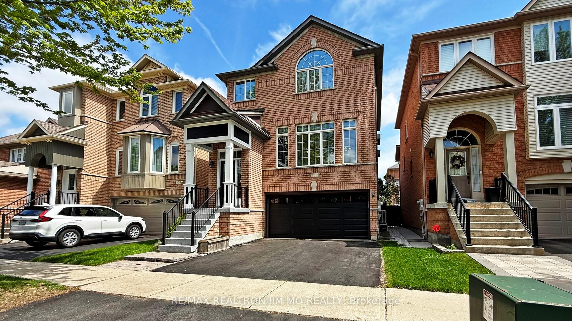Photo 1 of 101 Orchard Hill Boulevard, Markham, Berczy — HOMEH