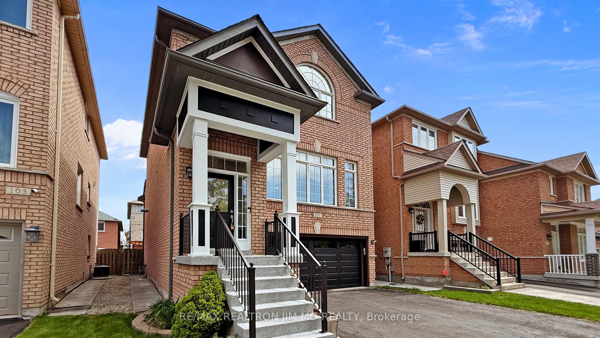 Photo 4 of 101 Orchard Hill Boulevard, Markham, Berczy — HOMEH