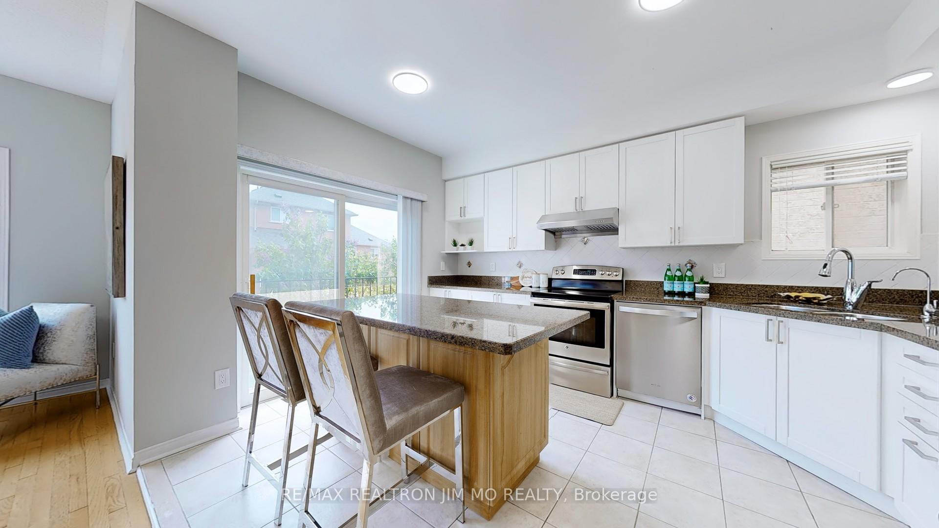 Photo 12 of 101 Orchard Hill Boulevard, Markham, Berczy — HOMEH
