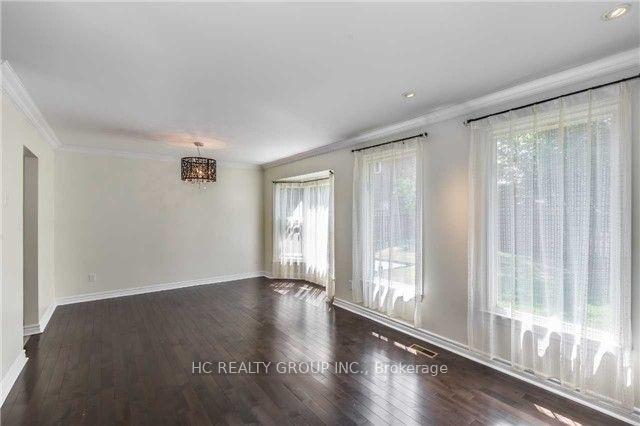 Photo 4 of 71 Couperthwaite Crescent, Markham, Markville — HOMEH