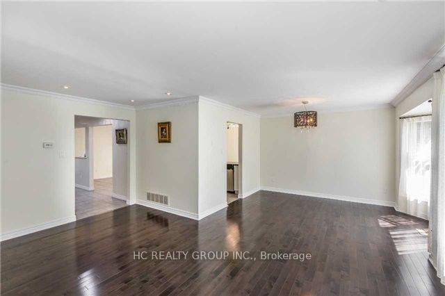 Photo 5 of 71 Couperthwaite Crescent, Markham, Markville — HOMEH