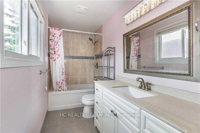 Photo 12 of 71 Couperthwaite Crescent, Markham, Markville — HOMEH