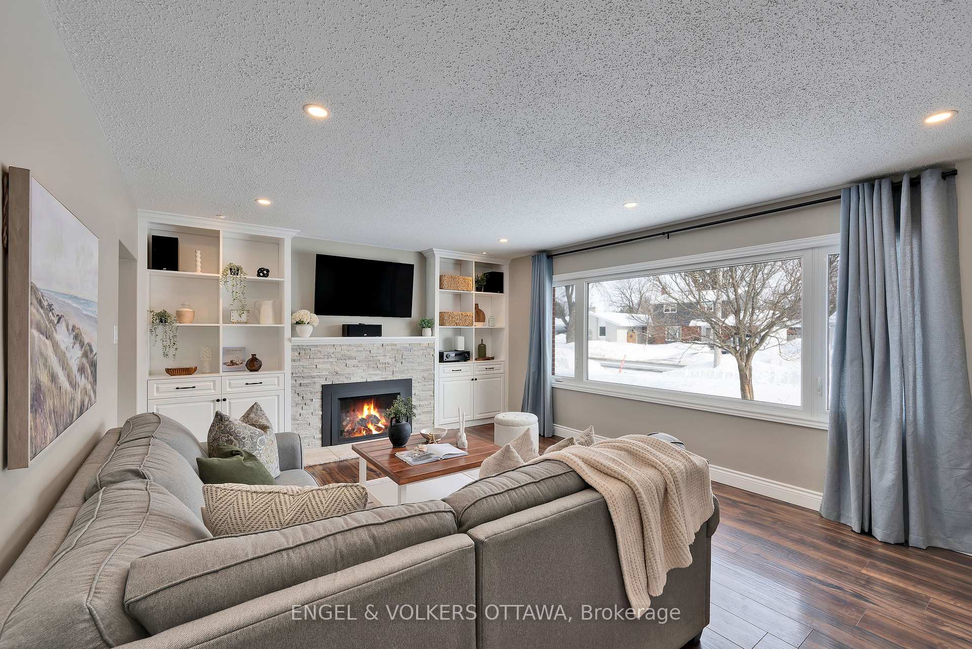Photo 7 of 129 Abbeyhill Drive N, Ottawa, Kanata - Glencairn/Hazeldean — HOMEH