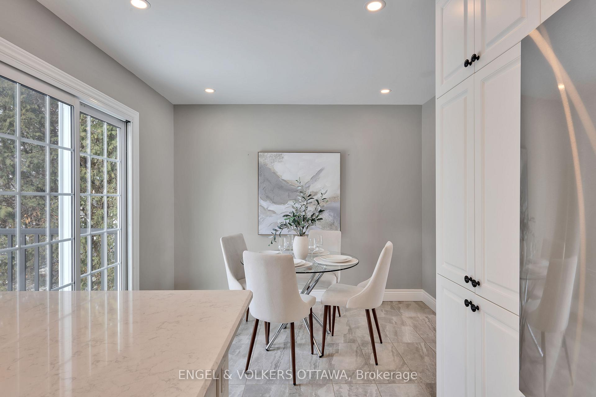 Photo 12 of 129 Abbeyhill Drive N, Ottawa, Kanata - Glencairn/Hazeldean — HOMEH