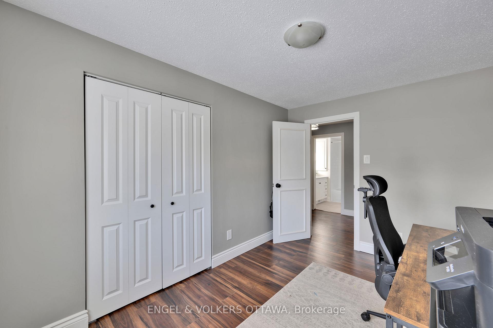 Photo 26 of 129 Abbeyhill Drive N, Ottawa, Kanata - Glencairn/Hazeldean — HOMEH