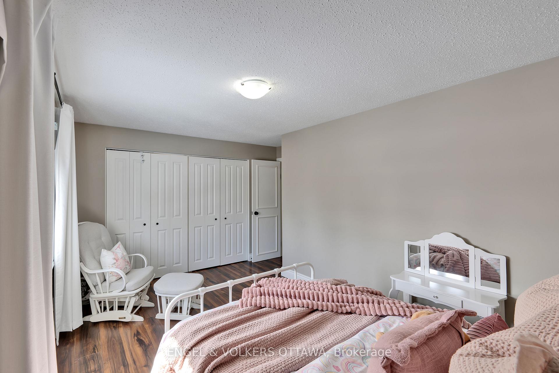 Photo 30 of 129 Abbeyhill Drive N, Ottawa, Kanata - Glencairn/Hazeldean — HOMEH