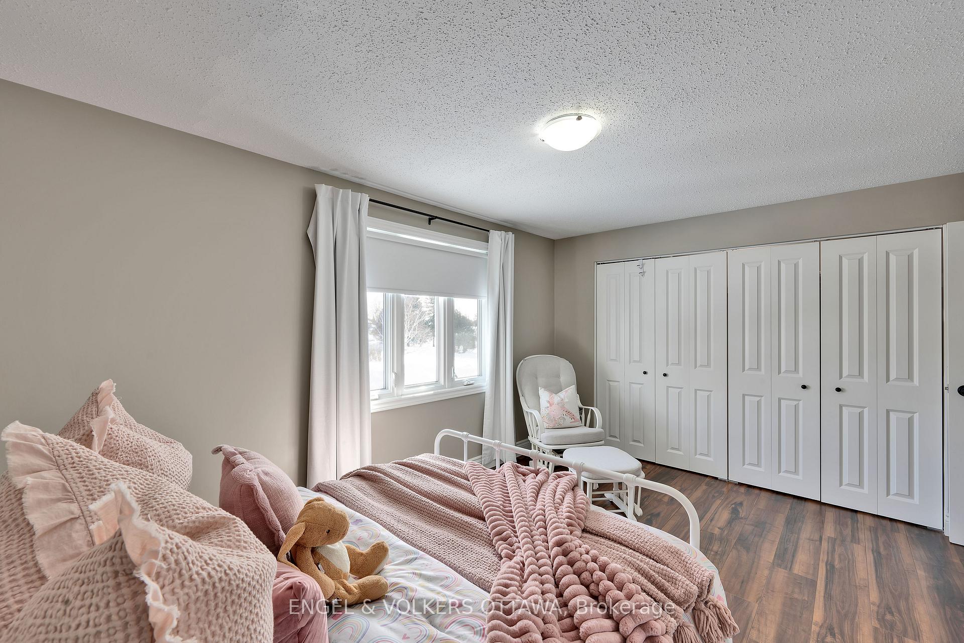 Photo 31 of 129 Abbeyhill Drive N, Ottawa, Kanata - Glencairn/Hazeldean — HOMEH