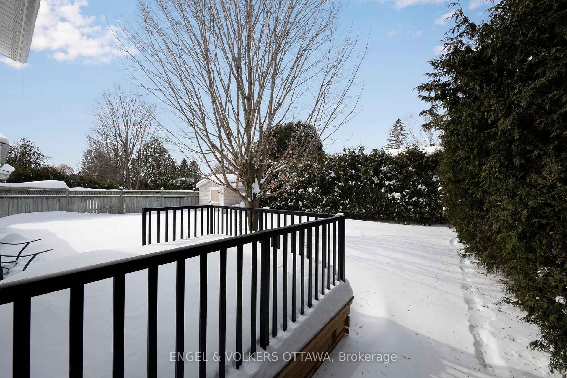 Photo 39 of 129 Abbeyhill Drive N, Ottawa, Kanata - Glencairn/Hazeldean — HOMEH