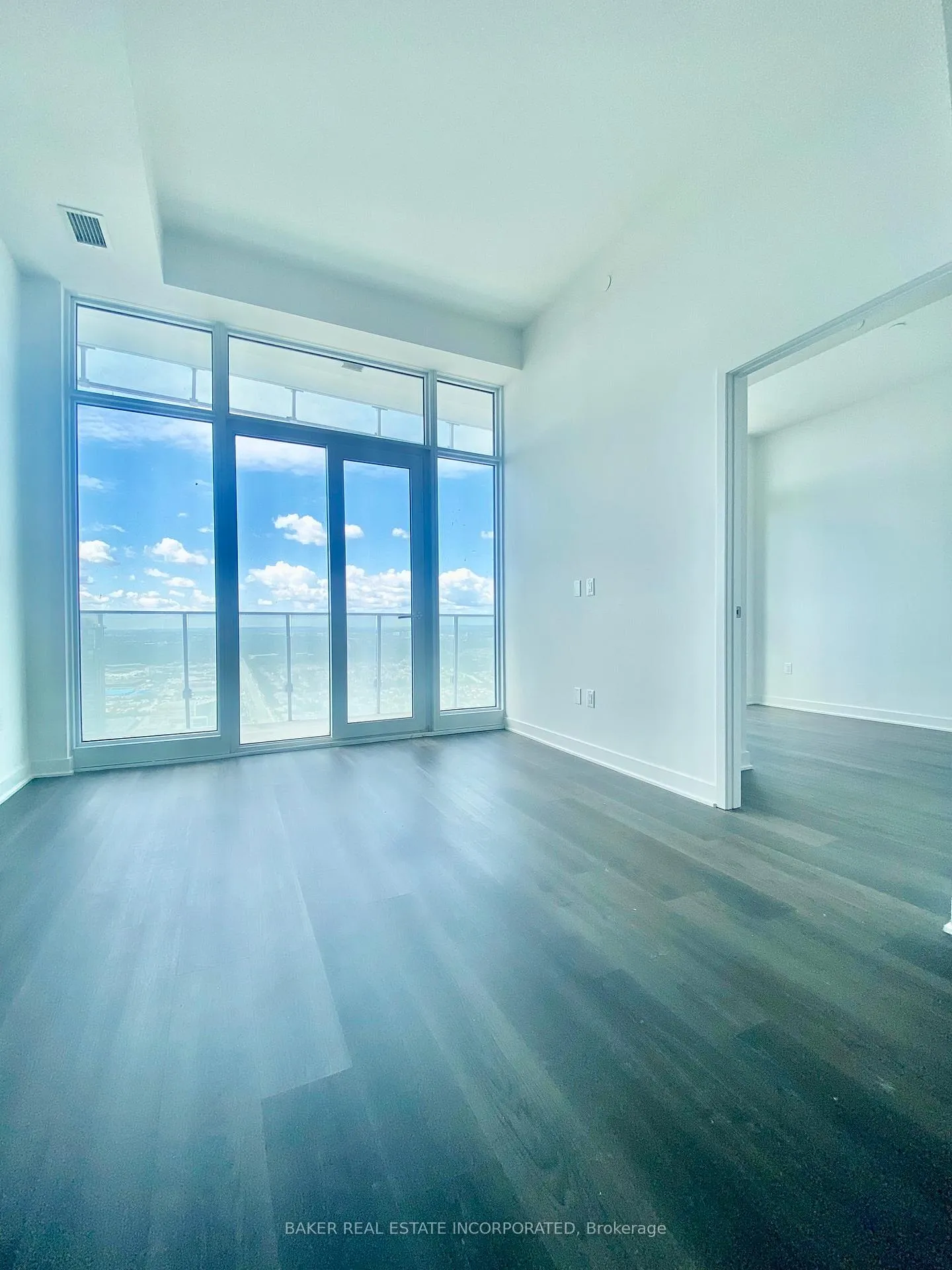 Photo 6 of Unit 4807, 3900 Confederation Parkway, Mississauga, City Centre — HOMEH