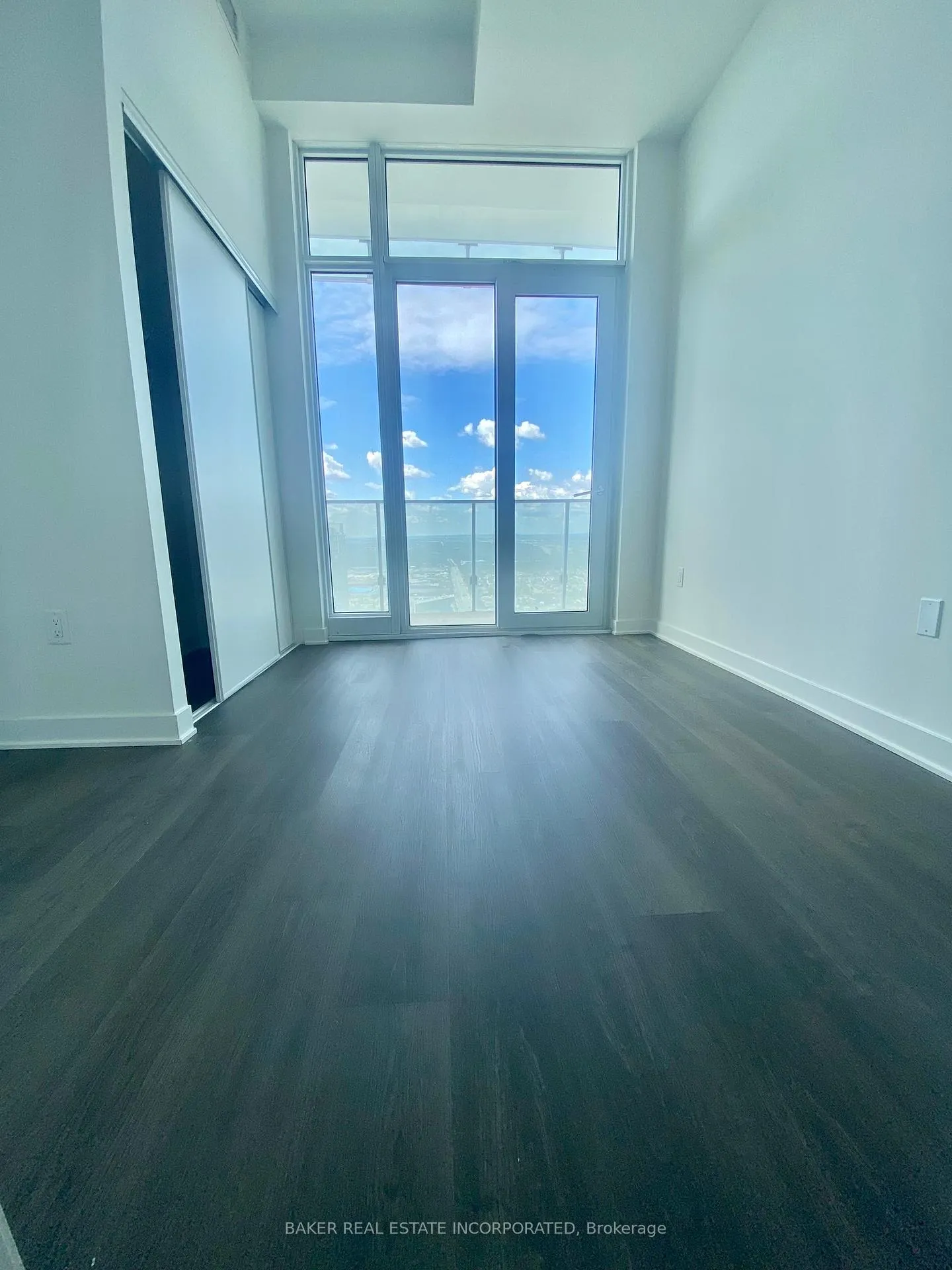 Photo 7 of Unit 4807, 3900 Confederation Parkway, Mississauga, City Centre — HOMEH