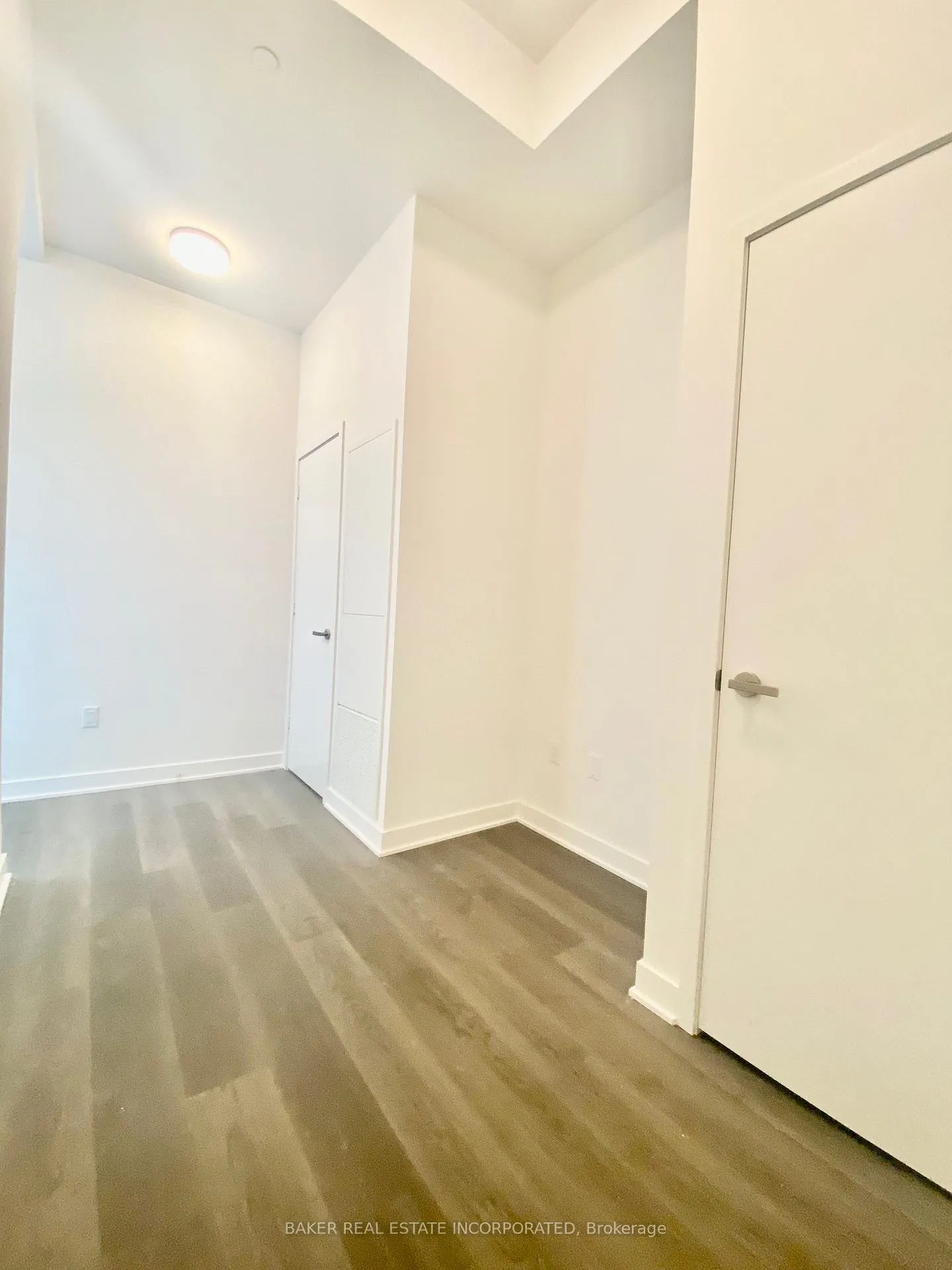 Photo 8 of Unit 4807, 3900 Confederation Parkway, Mississauga, City Centre — HOMEH