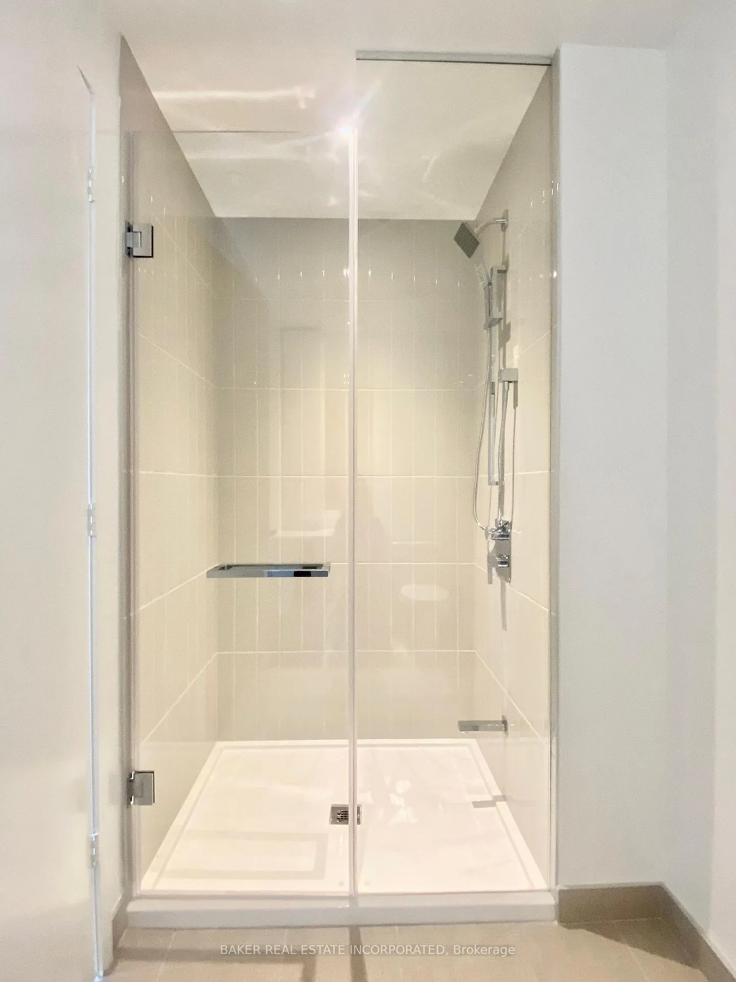 Photo 13 of Unit 4807, 3900 Confederation Parkway, Mississauga, City Centre — HOMEH